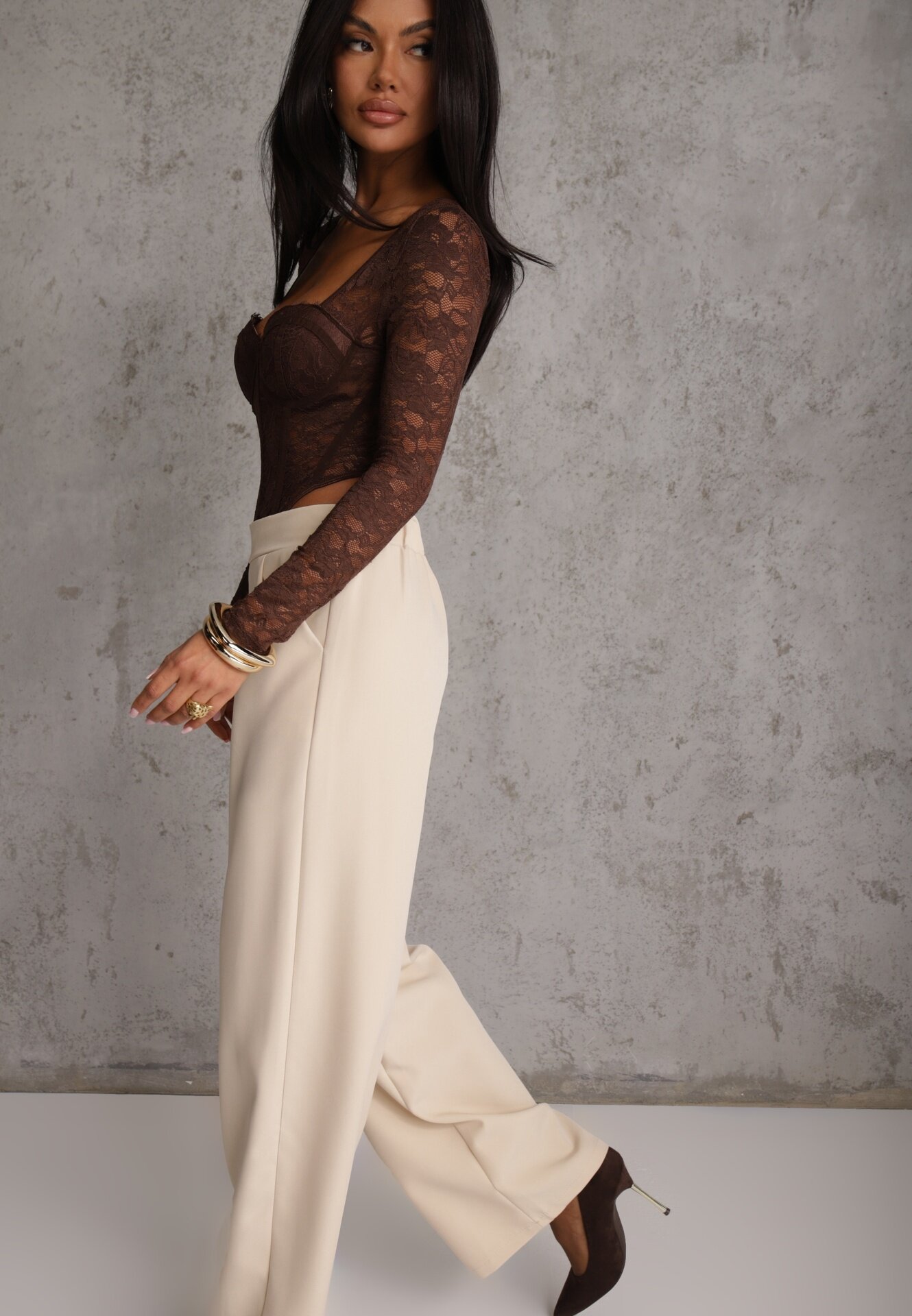 new collection Pantaloni largi bej deschis în stil elegant Hanessame