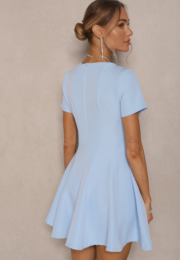 new collection Rochie Albastru Deschis cu croi evazat cu mânecă scurtă decorată cu cusături Mepiza