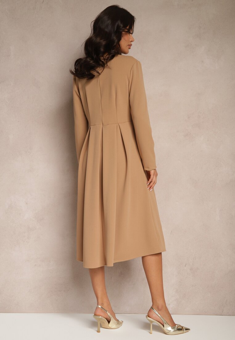 new collection Rochie Bej cu croială evazată cu decolteu triunghiular Temivara