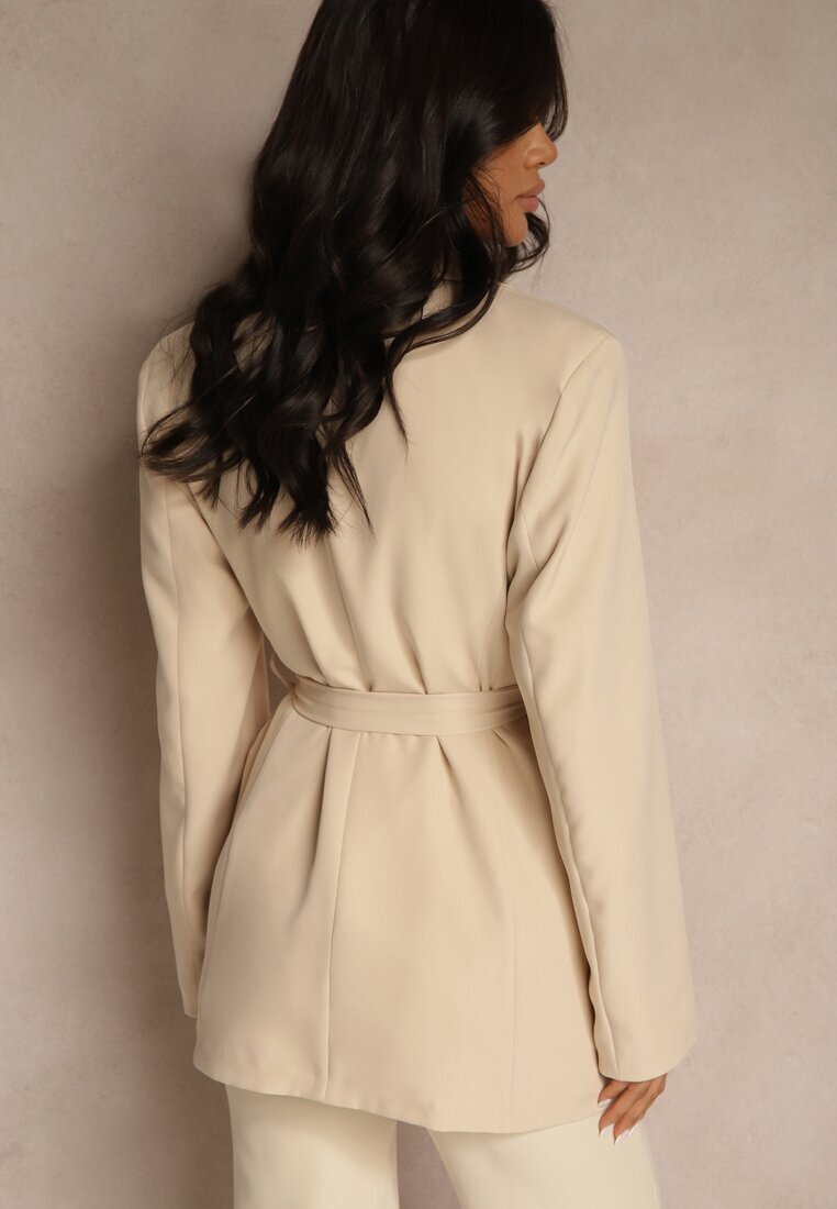 new collection Sacou Bej Oversize cu Umeri Întăriți și Curea Diolisa