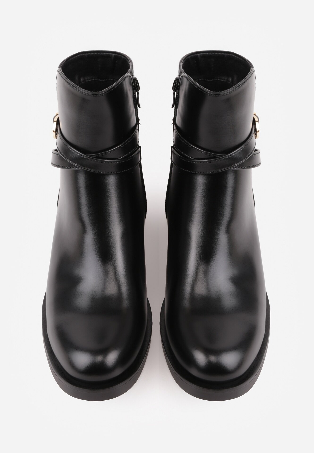 orena paris Botine cu toc plat decorate cu o baretuță elegantă cu cataramă Ramhei Negre