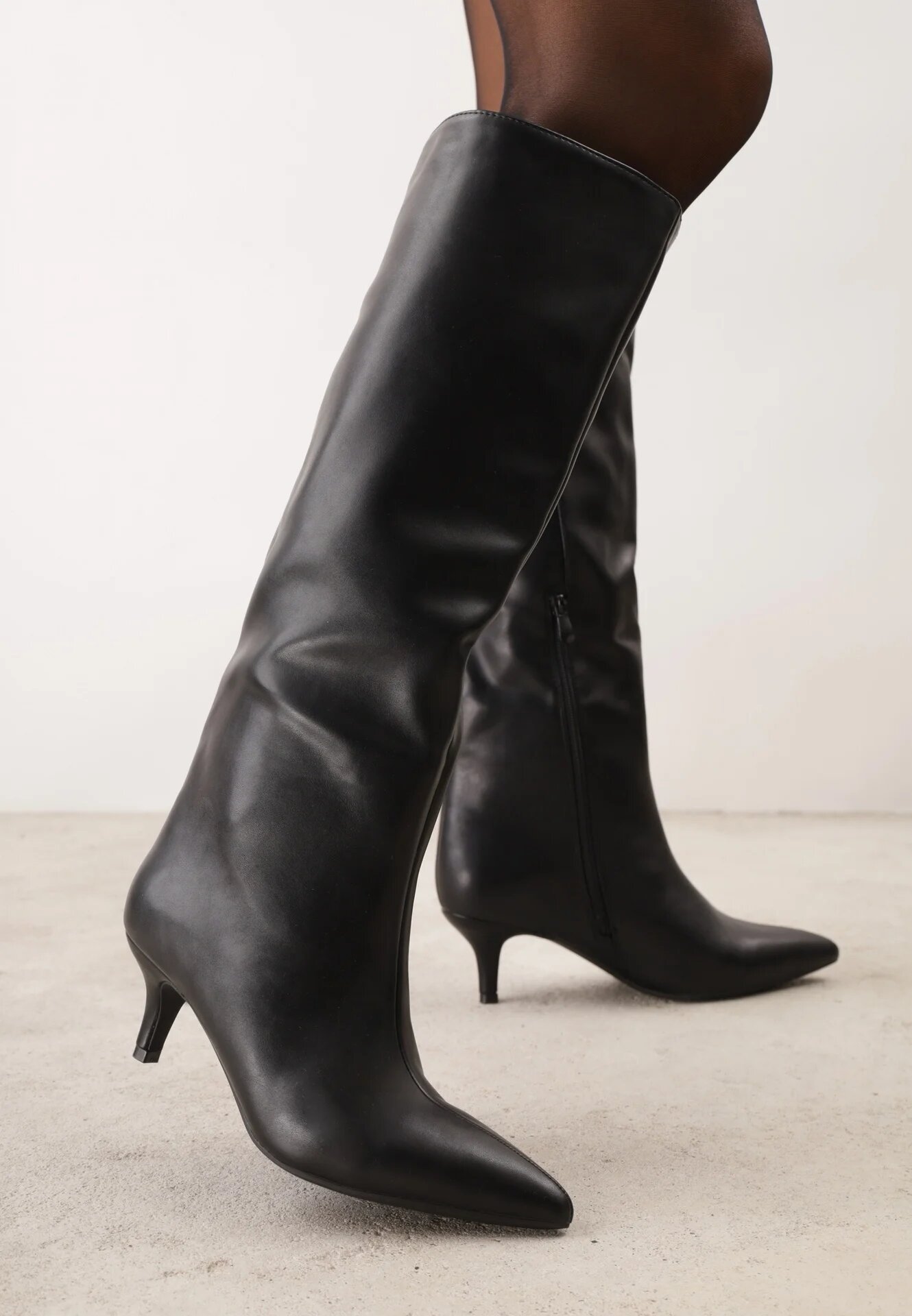 orena paris Cizme cu toc stiletto tip kitten cu carâmb larg Golla Negre