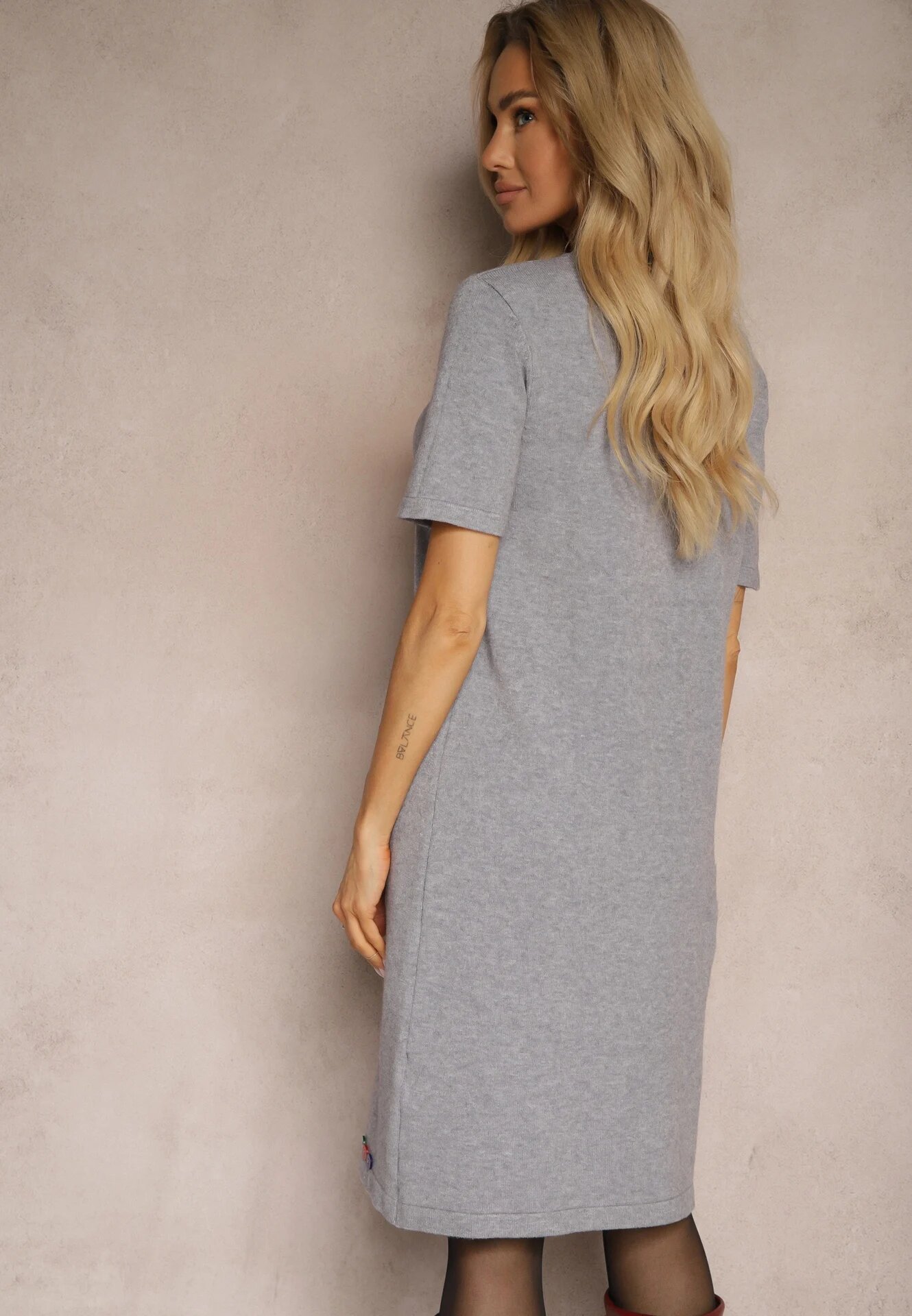 palma Rochie T-shirt gri din Tricot Viscoză cu Nasturi Decorativi Narossa