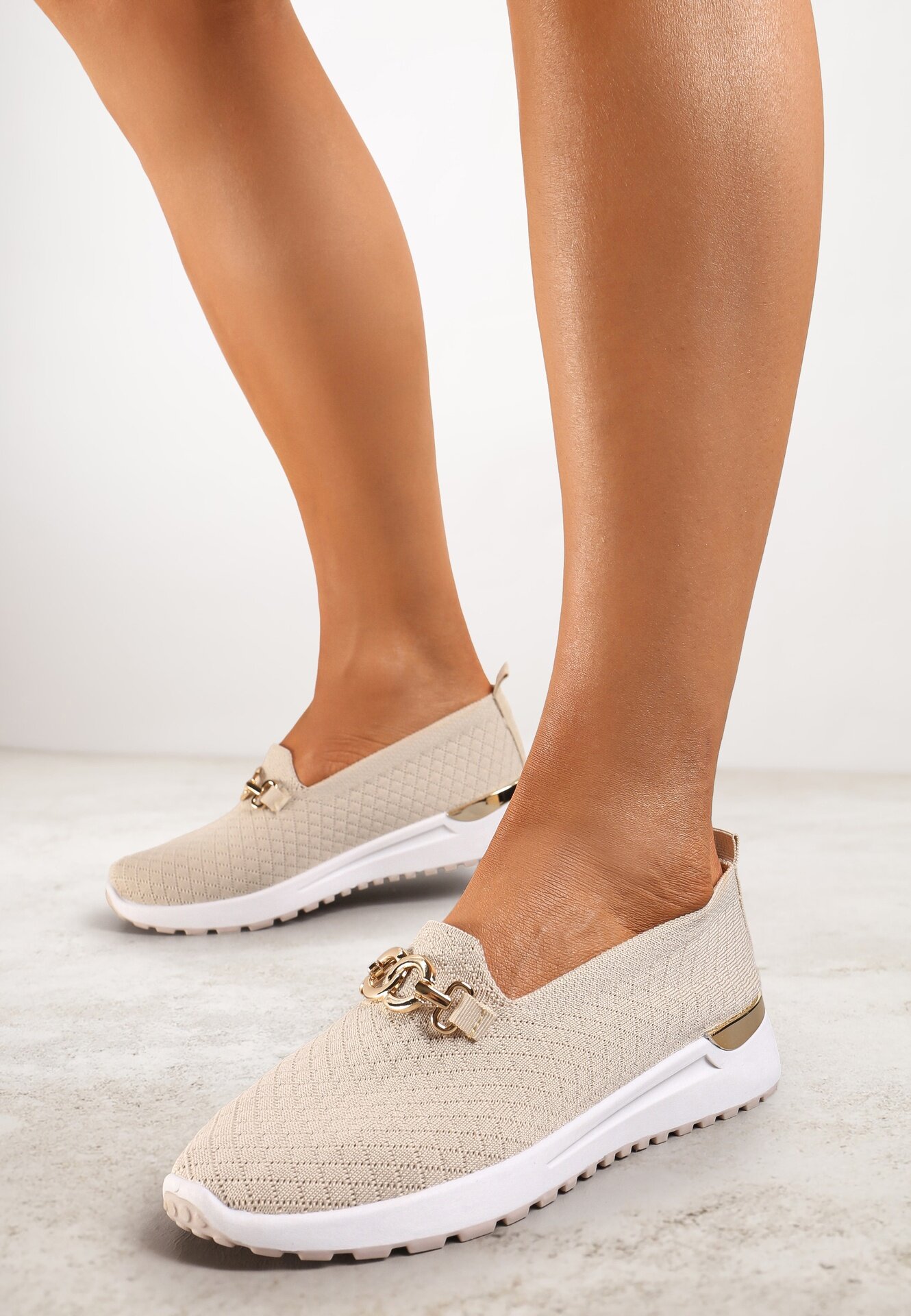  Pantofi bej slip-on stil teniși cu cataramă Wiatalia