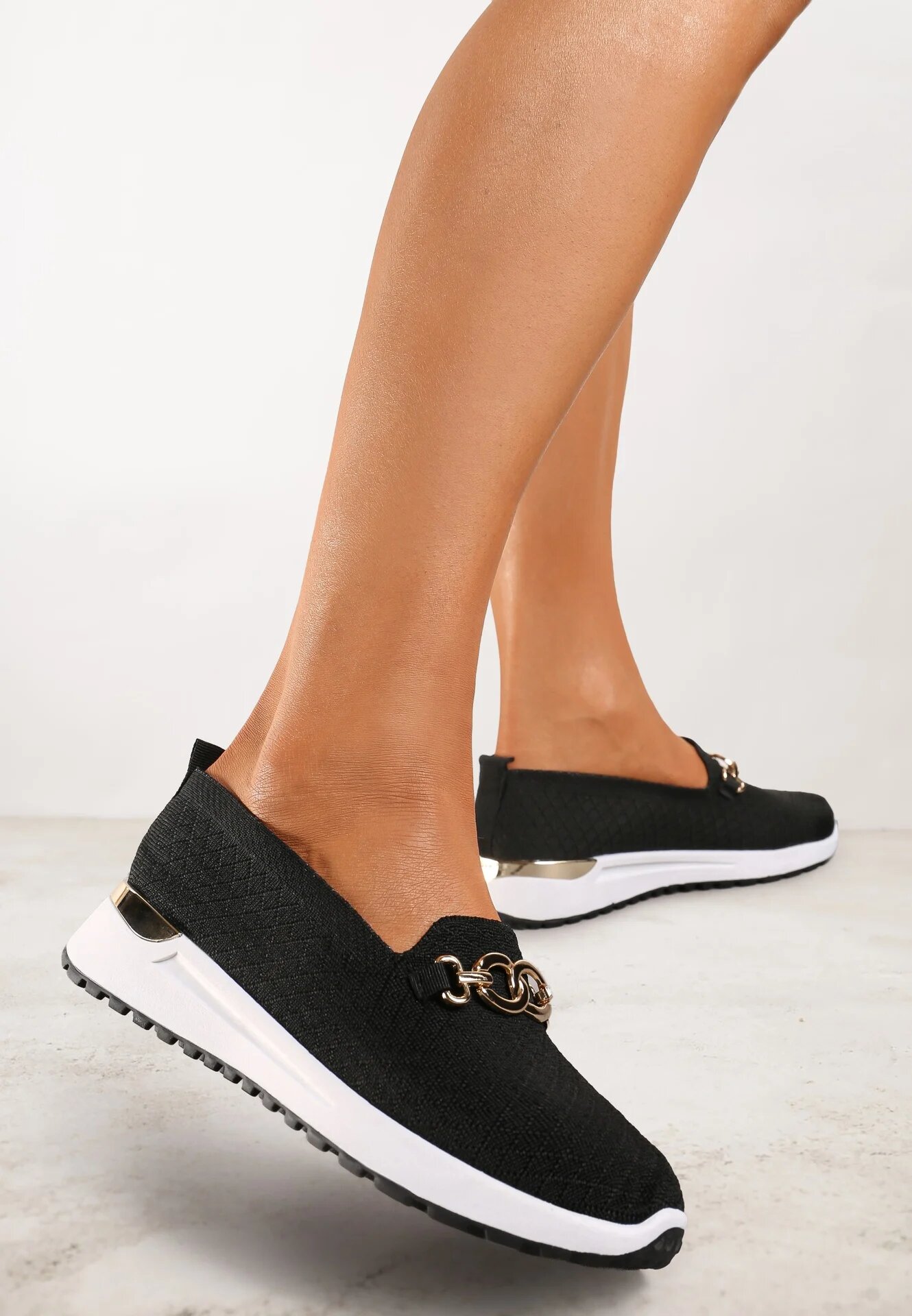  Pantofi slip-on Negri în stil de adidași Ozdobiți cu cataramă Wiatalia