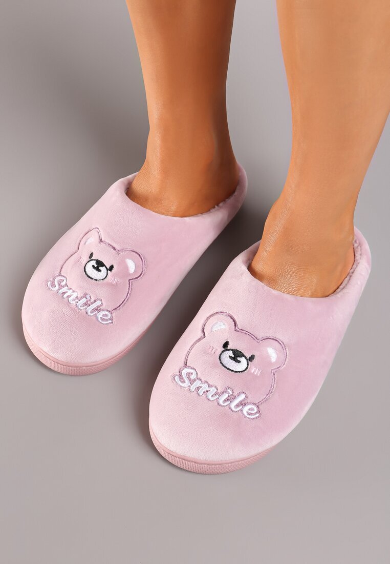  Papuci roz slip-on cu finisaj din velur și aplicație decorativă Naorise