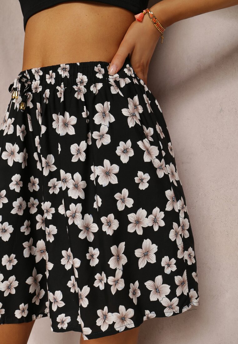 r&f fashion Pantaloni scurți Negri Dolidze