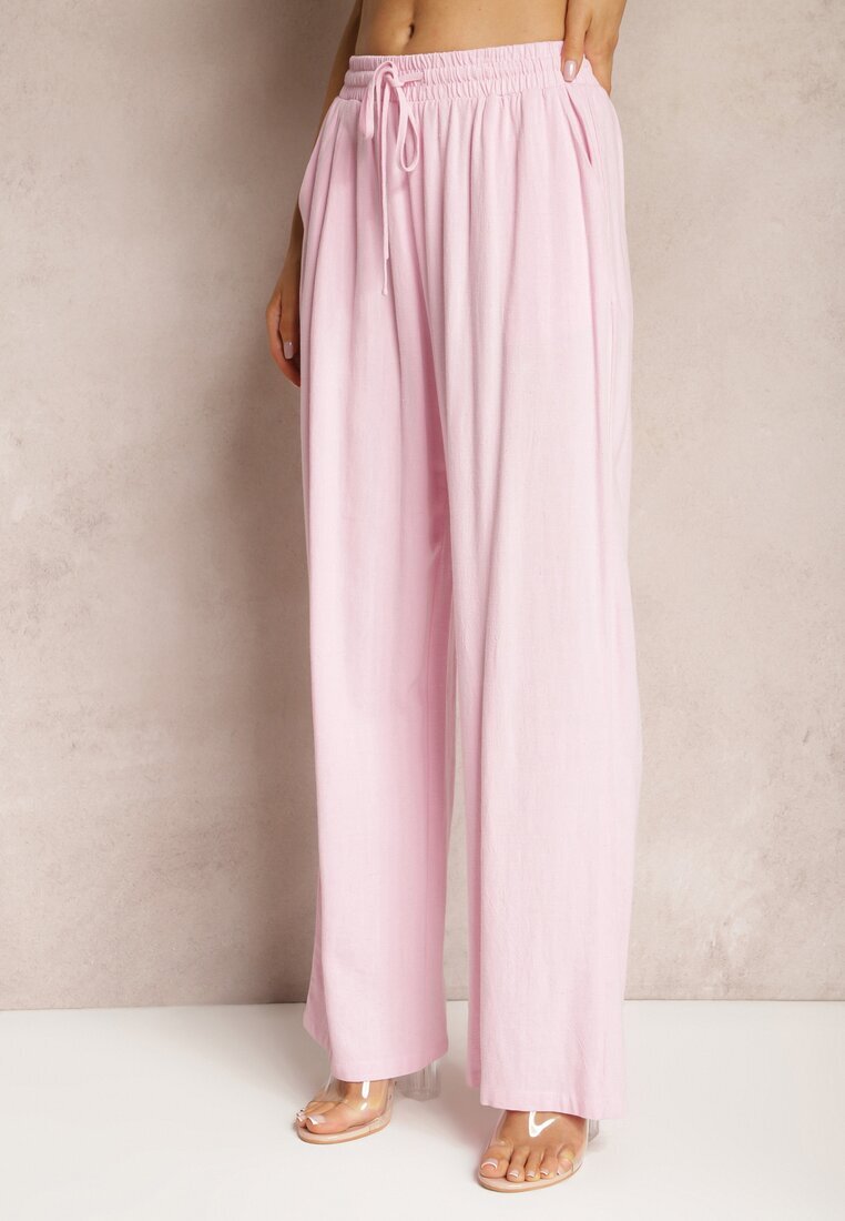 retro & icone Pantaloni roz largi din Viscoză cu adaos de In Delsira