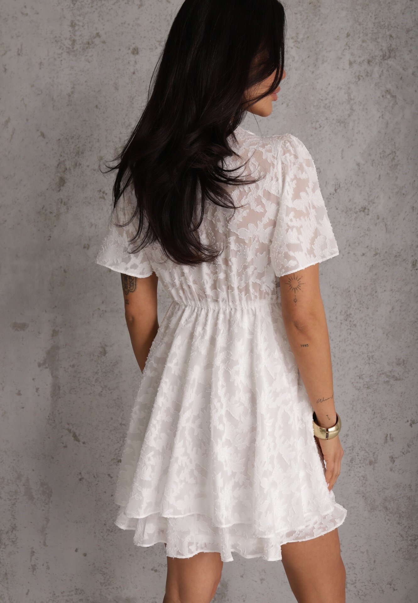 retro & icone Rochie Albă Evazată cu Decolteu închis cu capse Tarae