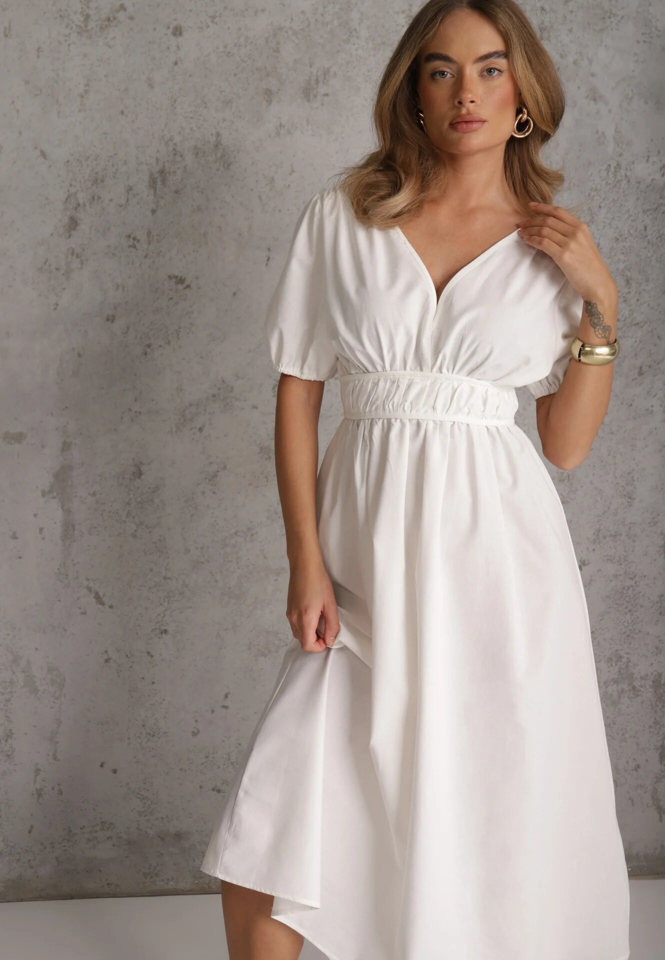 retro & icone Rochie Albă Midi cu Elastic în Talie cu Bretele Încrucișate la Spate Jorlyn
