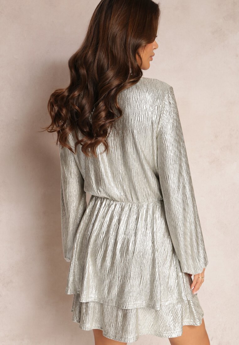 retro & icone Rochie Aurie Lejeră Cloș Mini cu Strălucire Metalică și Decolteu Petrecut cu Elastic în Talie Patangia