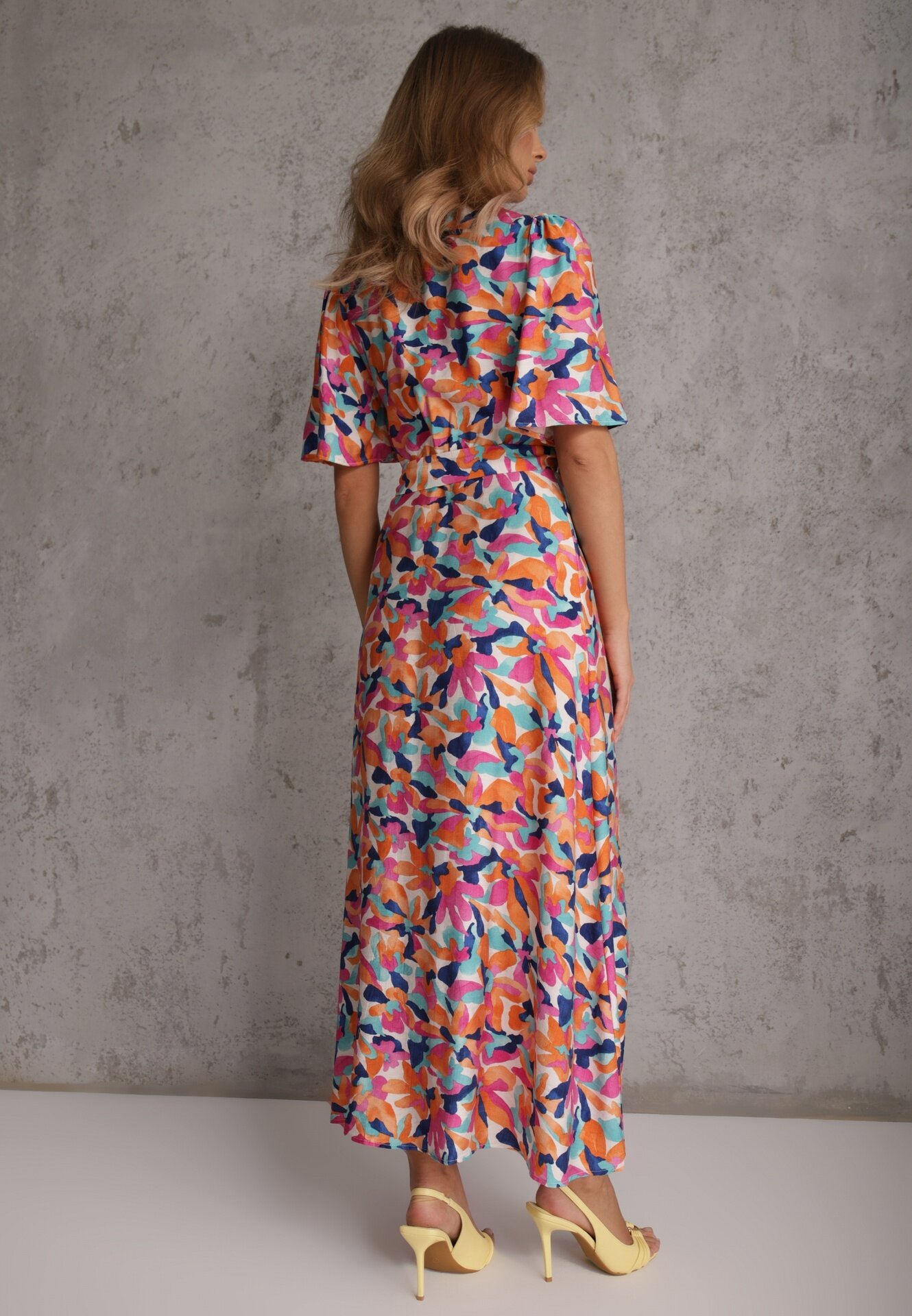 retro & icone Rochie Bej-Roz cu Decolteu Petrecut și Curea din Material cu Imprimeu Floral de Lalele