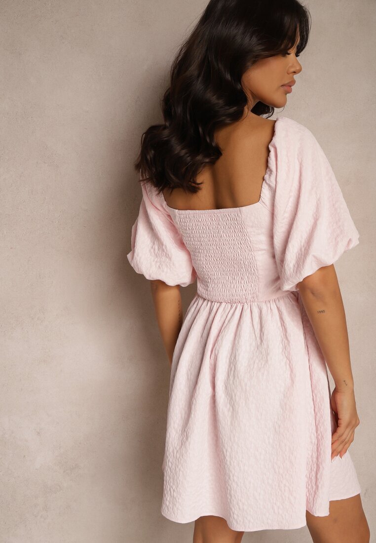 retro & icone Rochie evazată roz cu un top elastic și umeri bufanti Velzemia