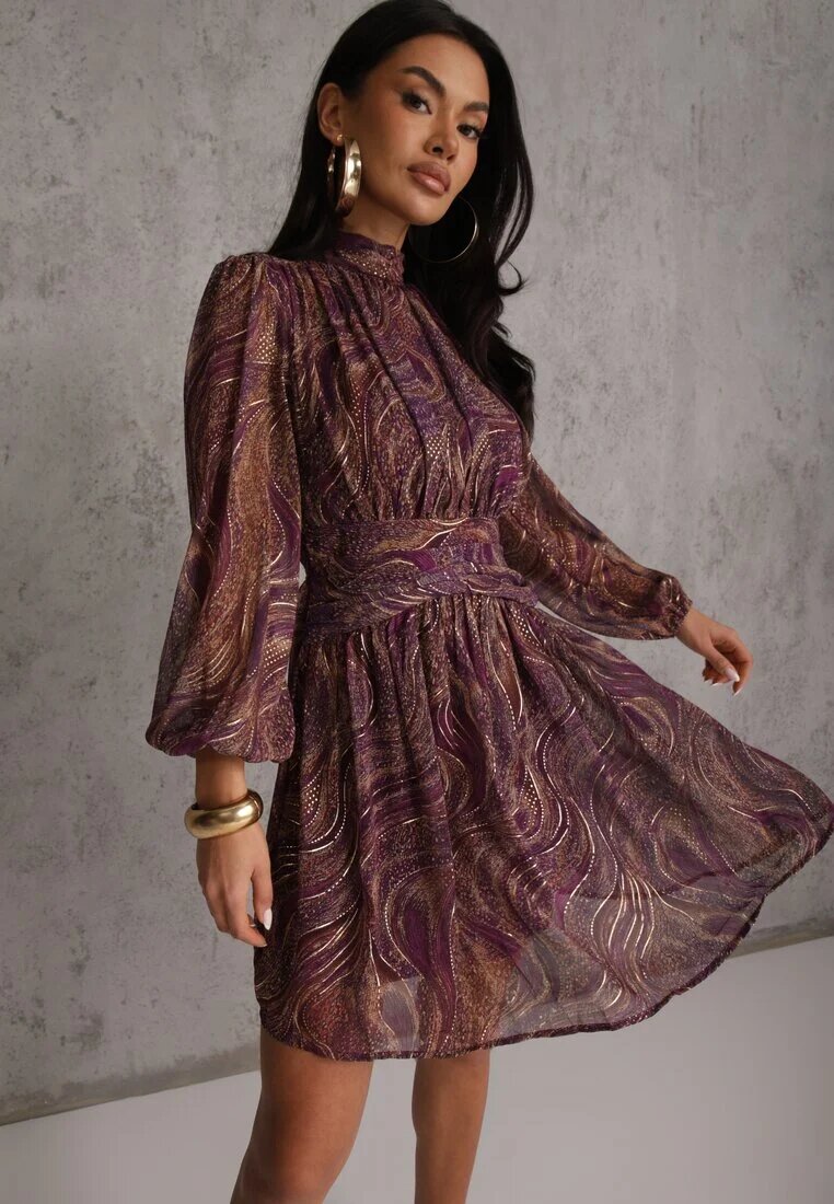 retro & icone Rochie Fioletowa Cambrată cu croială evazată cu mâneci transparente și guler înalt Relabia