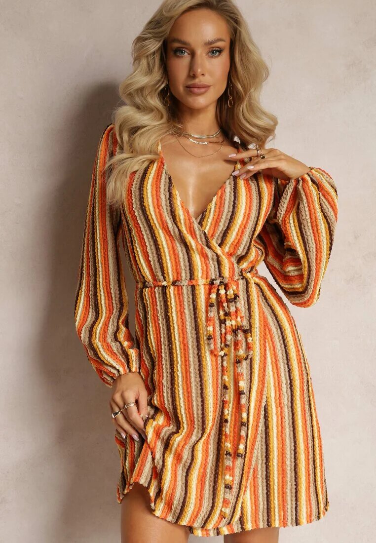 retro & icone Rochie Mini Portocalie în Dungi cu Decolteu Petrecut și Curea din Material Aketane