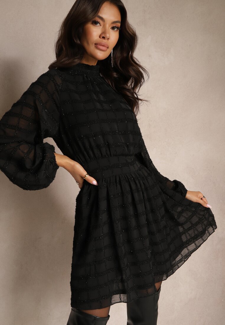 retro & icone Rochie Neagră Cloș cu guler înalt și elastic în talie Decorată cu fir metalic Vencira