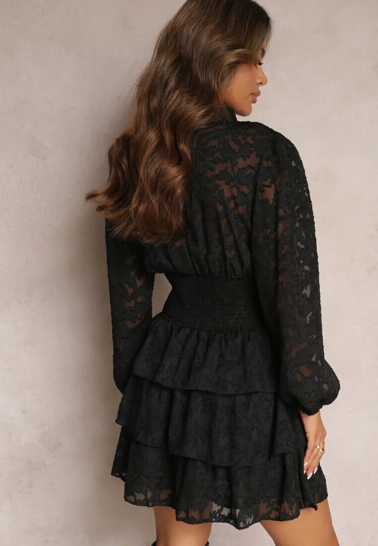 retro & icone Rochie neagră dantelată cambrată cu volane Odrasja