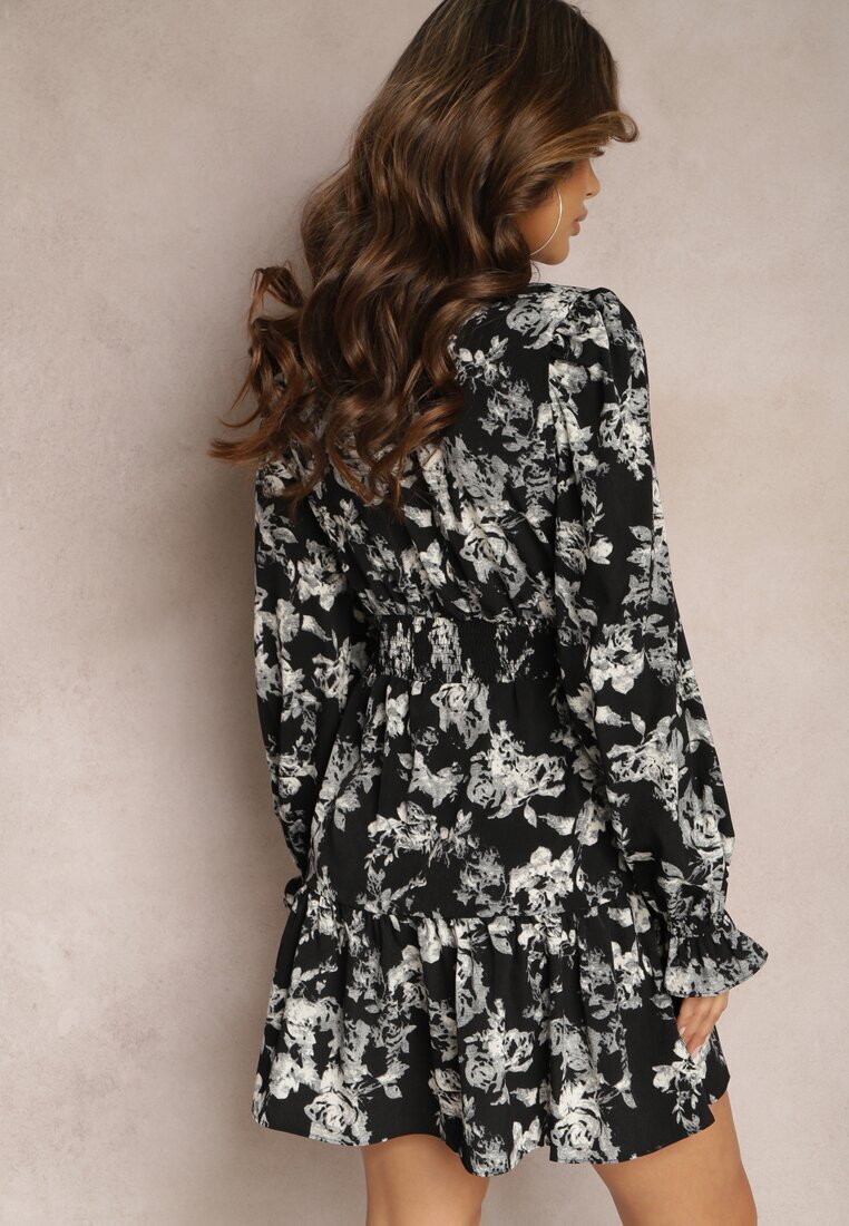 retro & icone Rochie Neagră Evazată cu Imprimeu Floral Volane și Elastic în Talie Navitiss