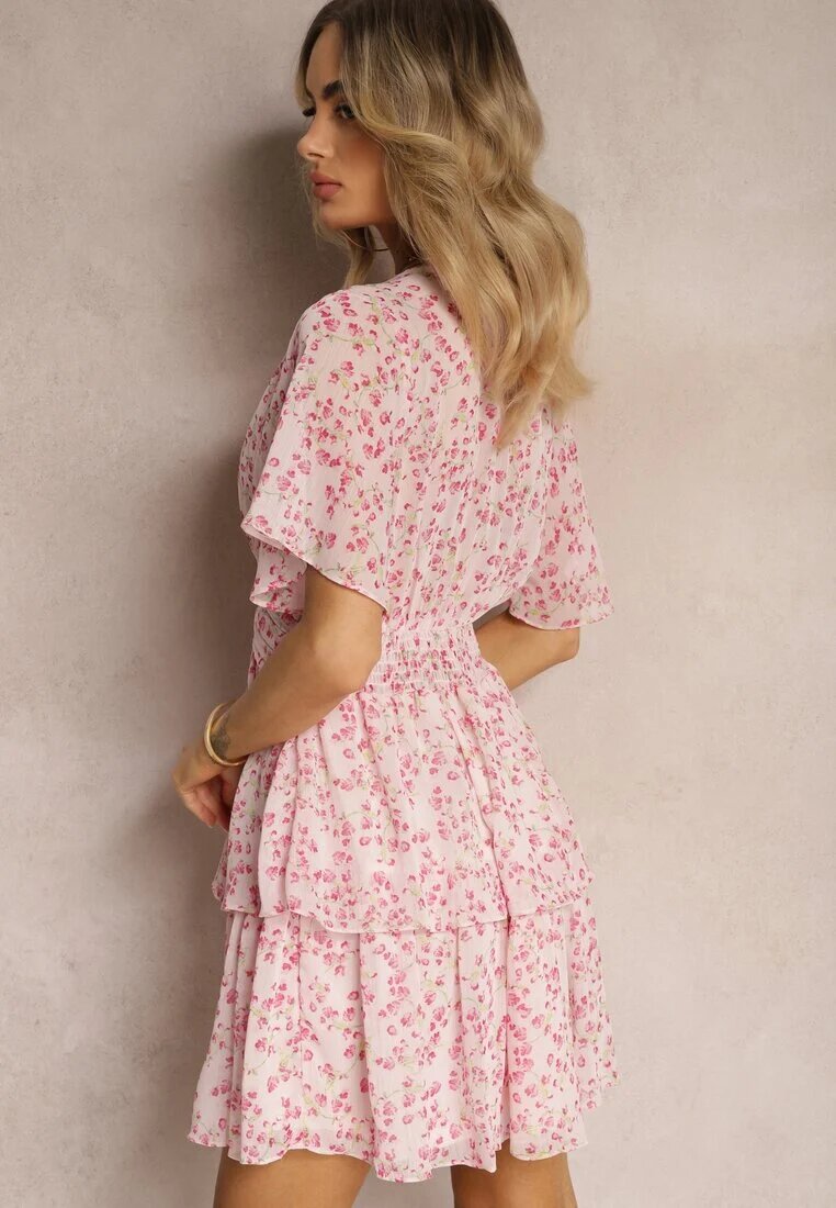 retro & icone Rochie Roză cu croi evazat cu elastic în talie și încrețituri Nerva