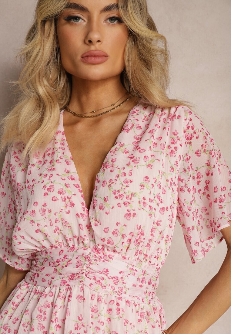 retro & icone Rochie Roză cu croi evazat cu elastic în talie și încrețituri Nerva