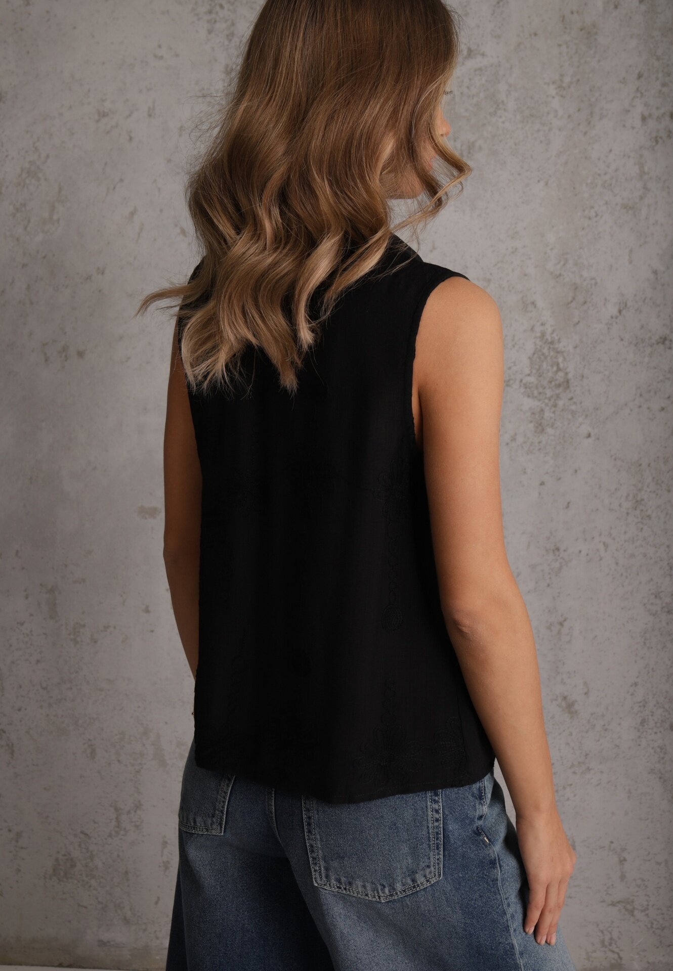 romee's Cămașă Boho Neagră din Viscoză Fără Mâneci Decorată cu Broderie Melirianne