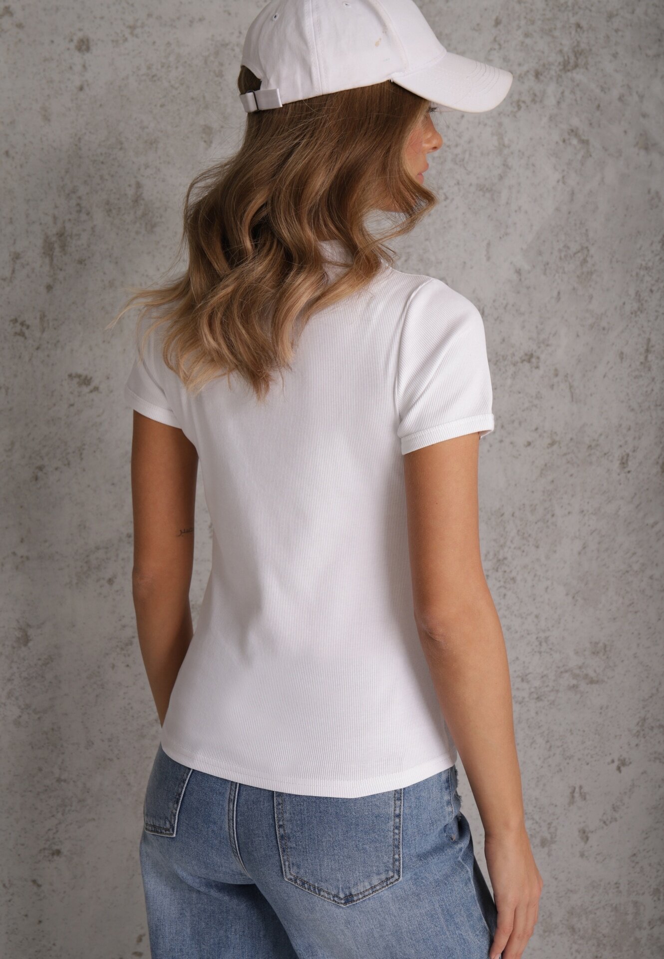 romee's Tricou Alb de Bumbac cu Croială Mulată din Material Reiat Lailya