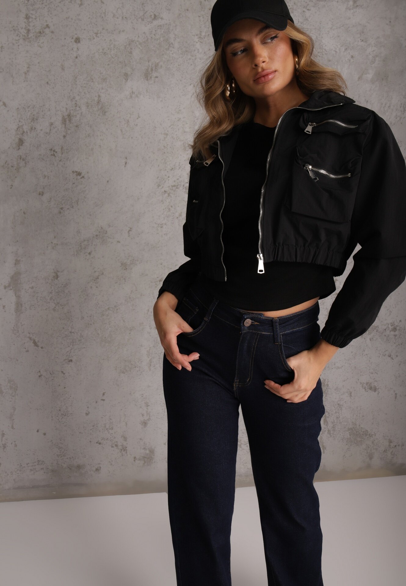 romee's Tricou Mulat Negru cu Încrețituri din Țesătură de Bumbac cu Dungi Assarena