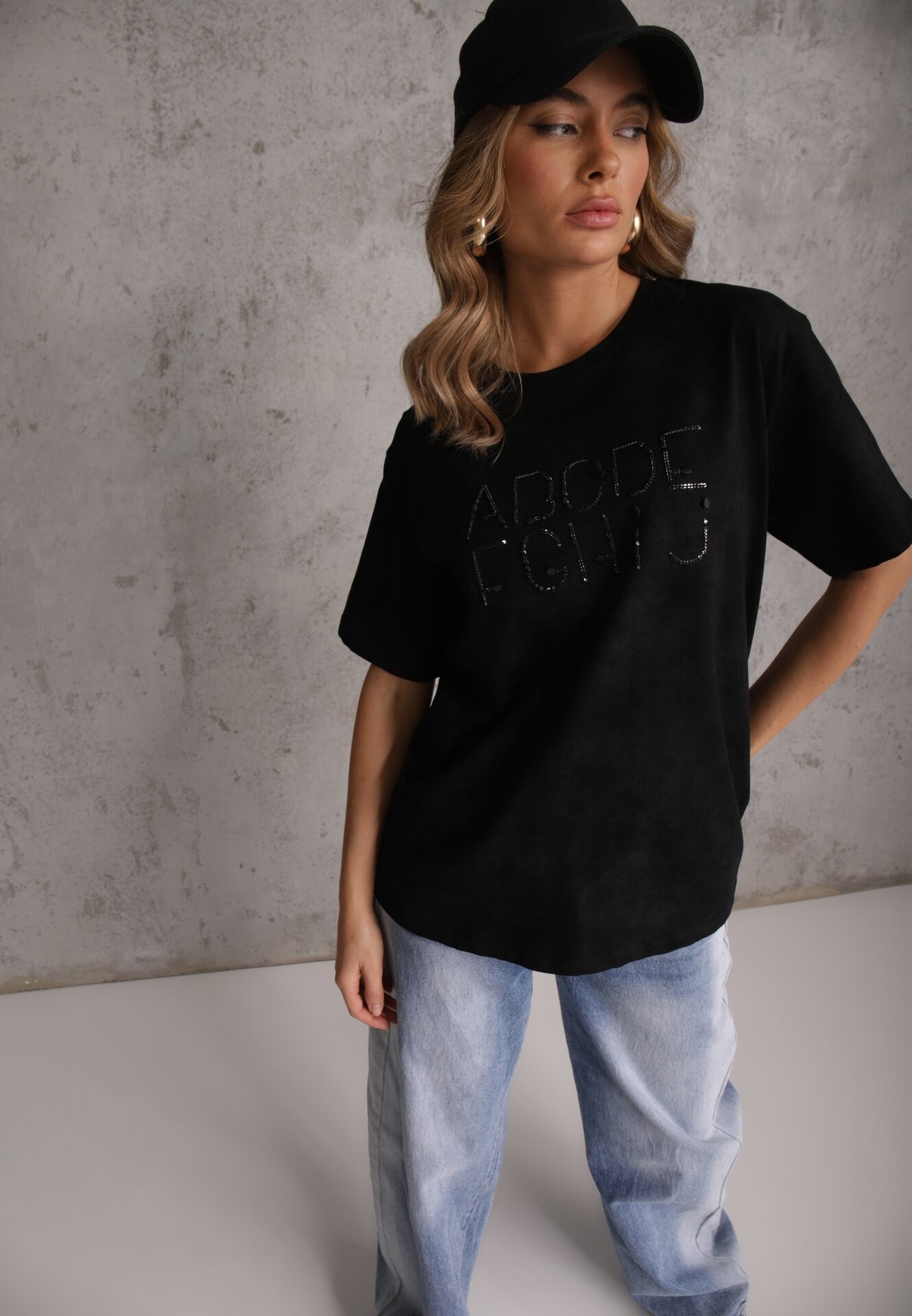 romee's Tricou oversize negru de bumbac cu inscripție brodată cu paiete Talomora