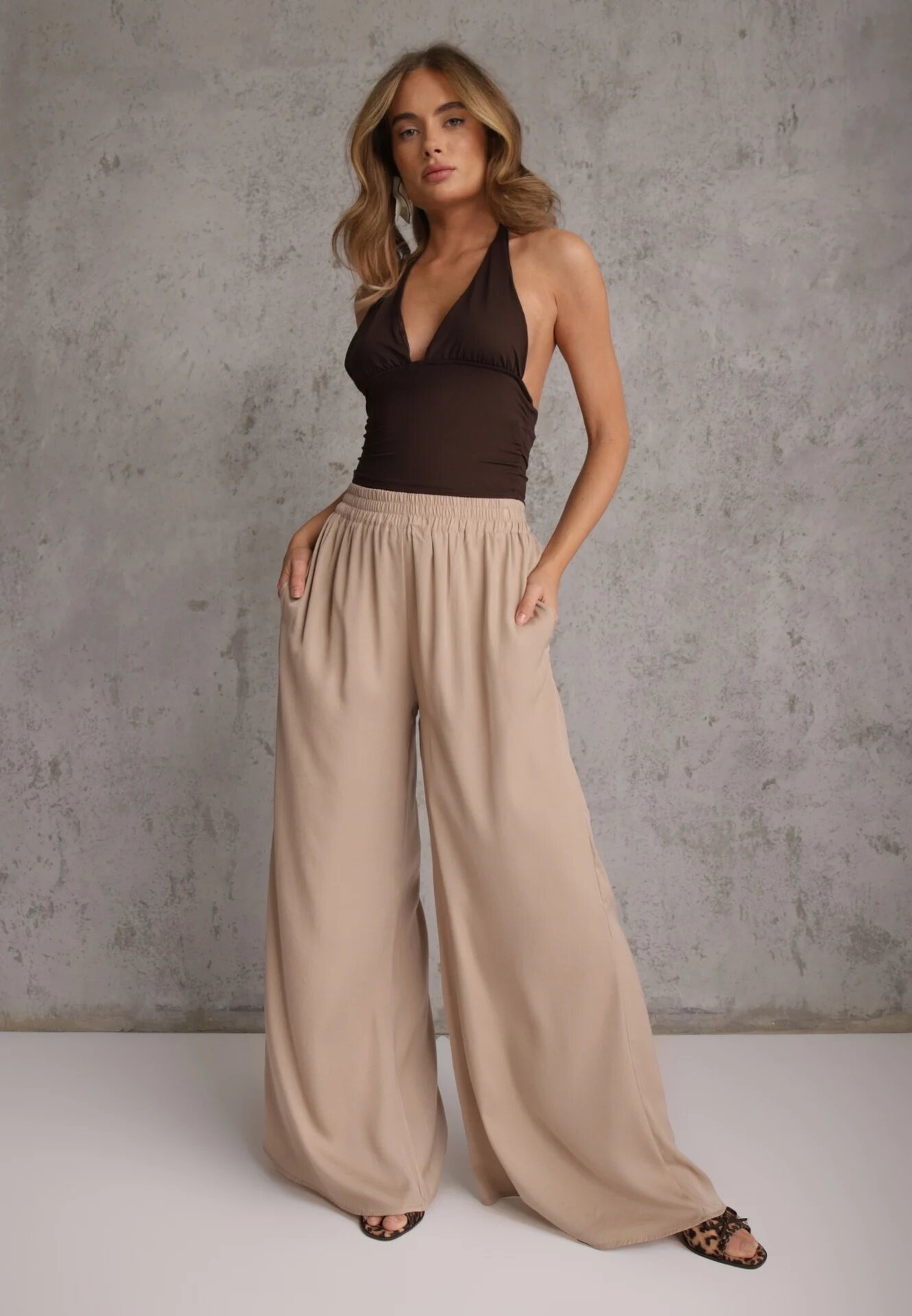 rosa Pantaloni largi bej cu elastic în talie Carleny