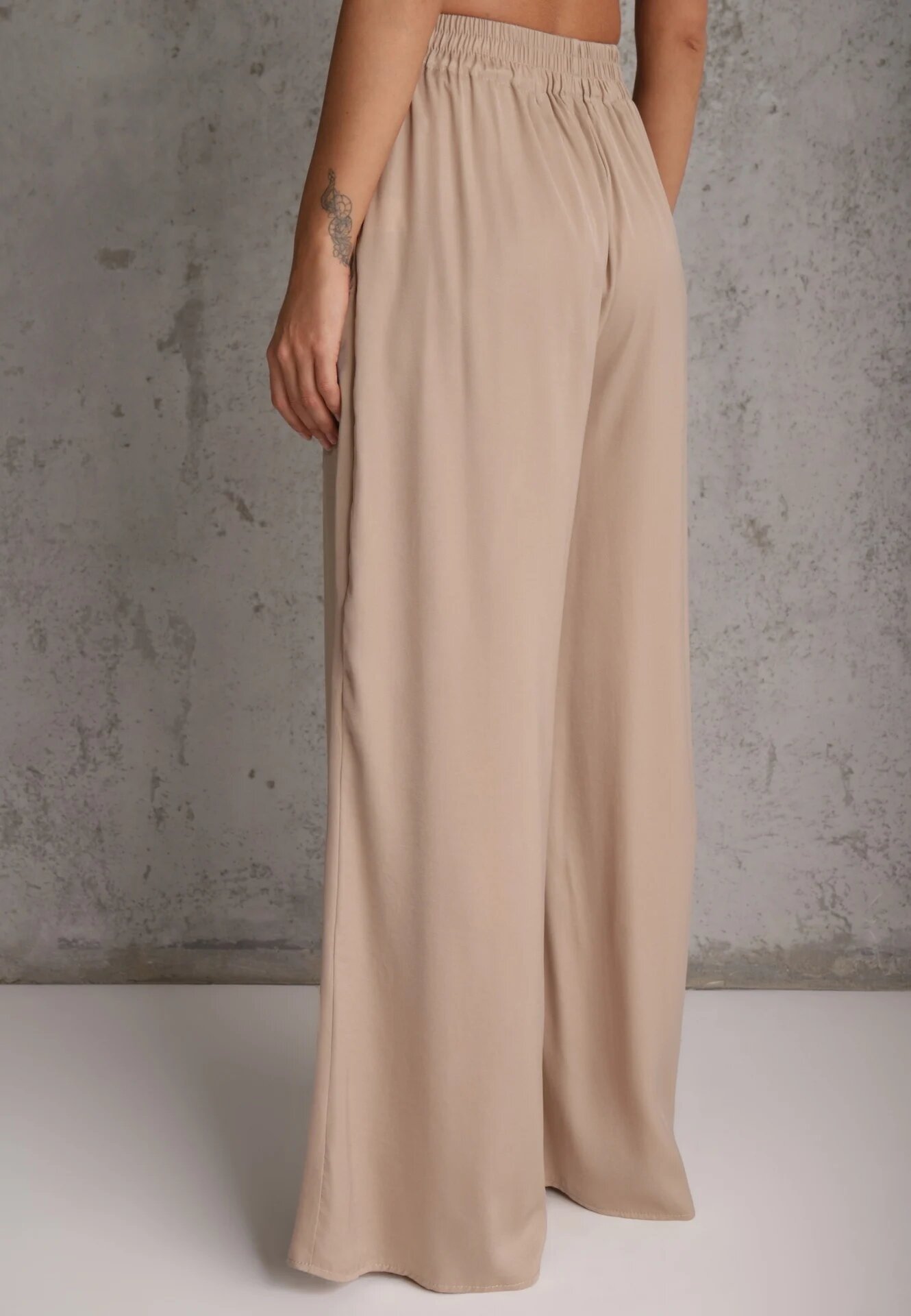 rosa Pantaloni largi bej cu elastic în talie Carleny