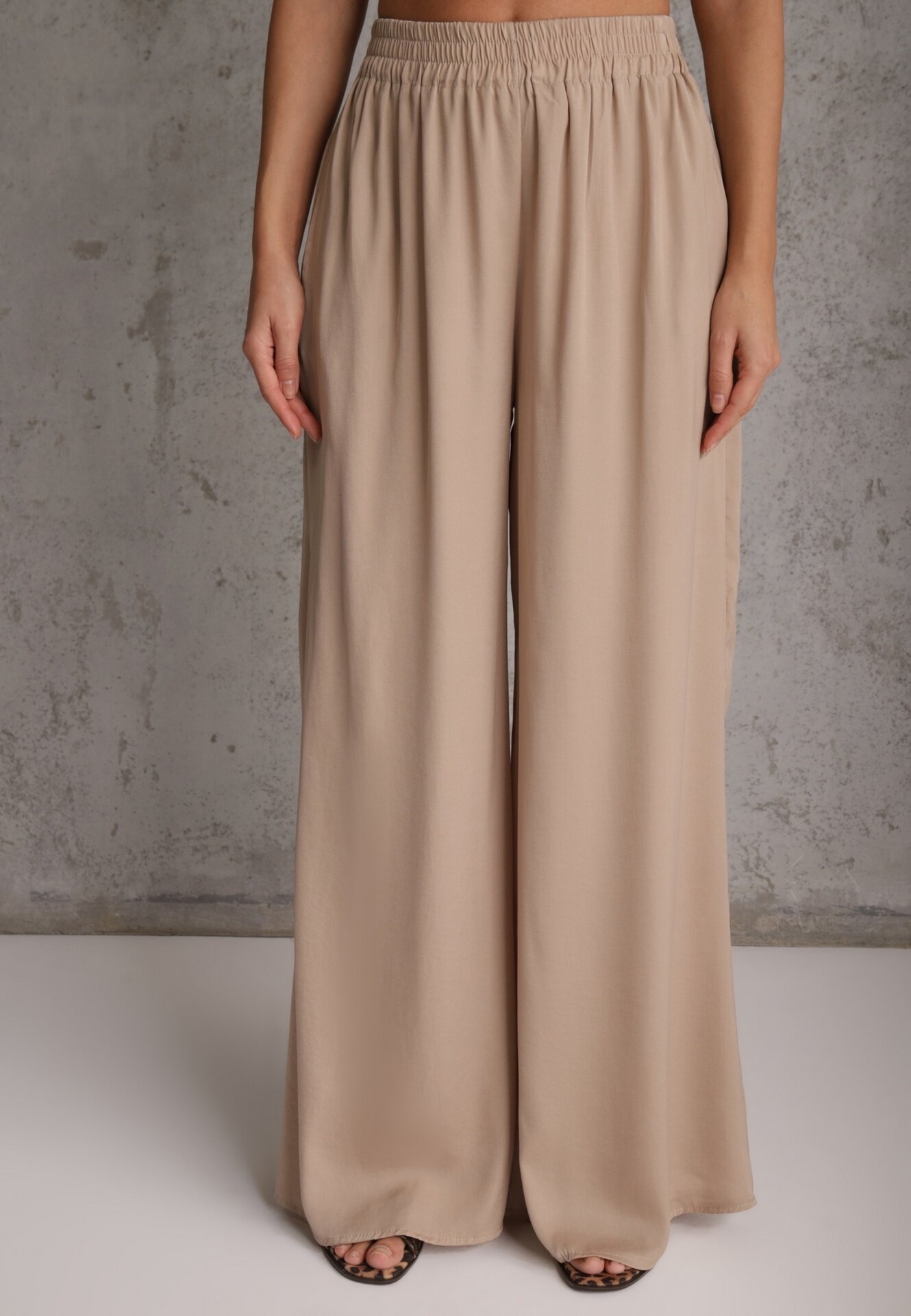 rosa Pantaloni largi bej cu elastic în talie Carleny