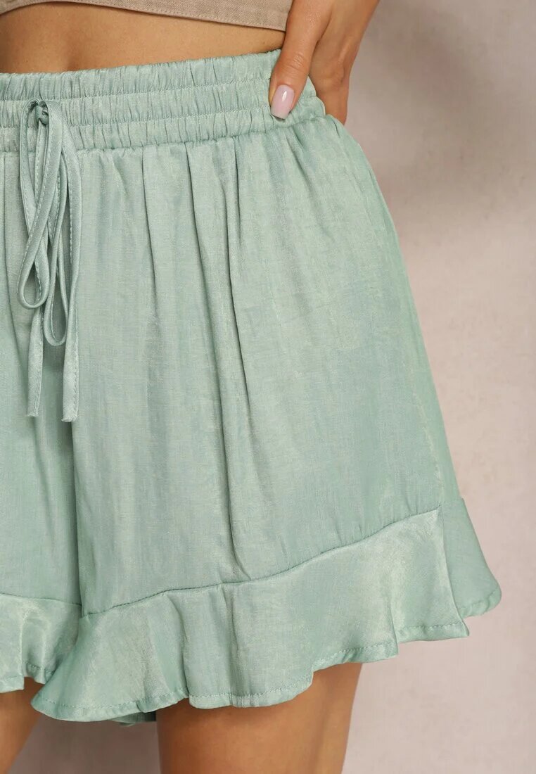 rosa Pantaloni scurți Verzi High Waist cu o croială lejeră cu elastic în talie și volan Kinnea