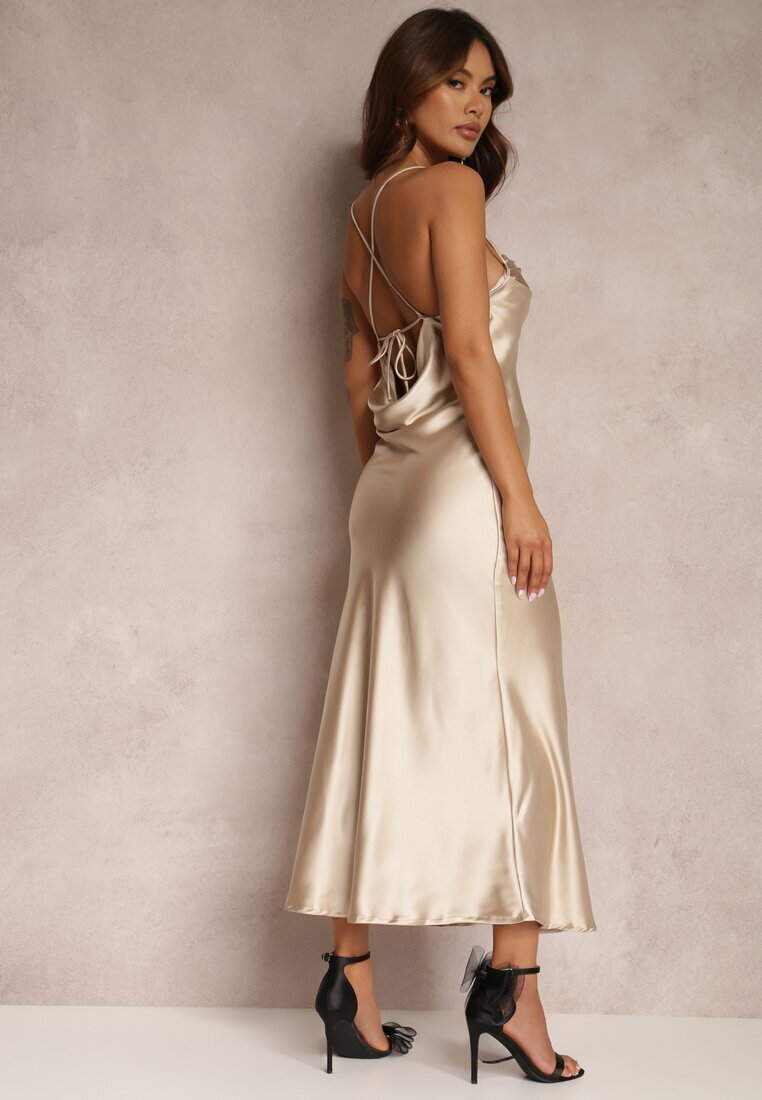 rosa Rochie Bej Satinată Chusposea