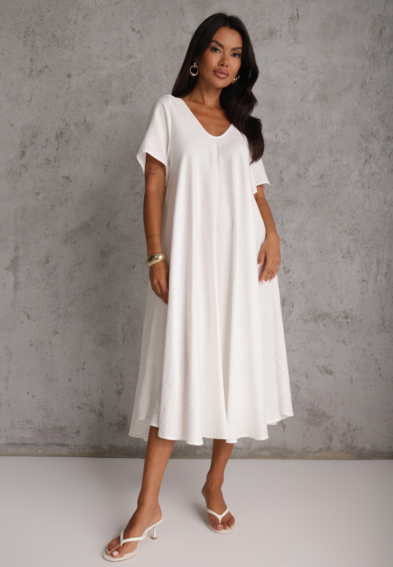 rosa Rochie oversize din viscoză decorată cu strasuri Erone Albă