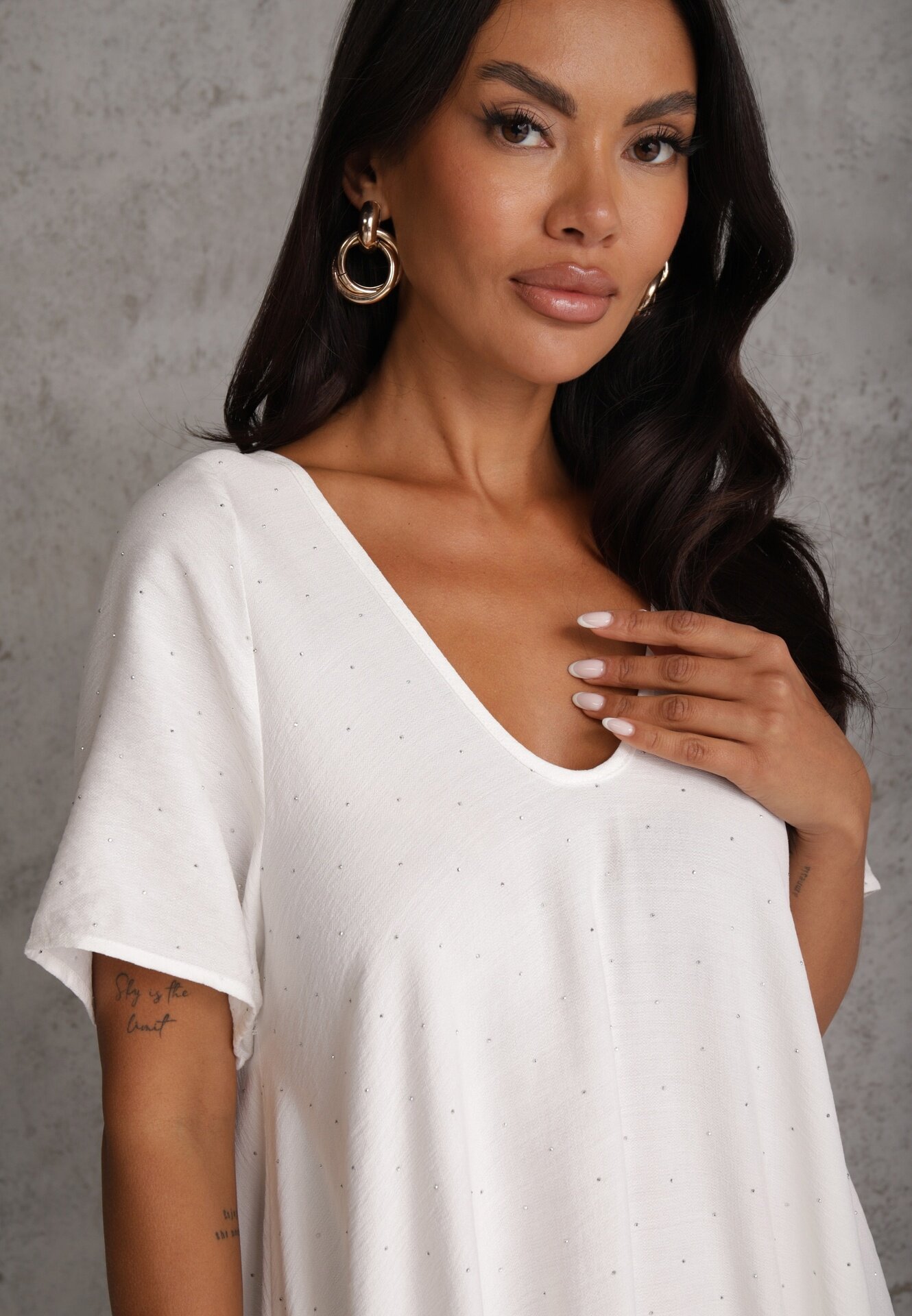 rosa Rochie oversize din viscoză decorată cu strasuri Erone Albă