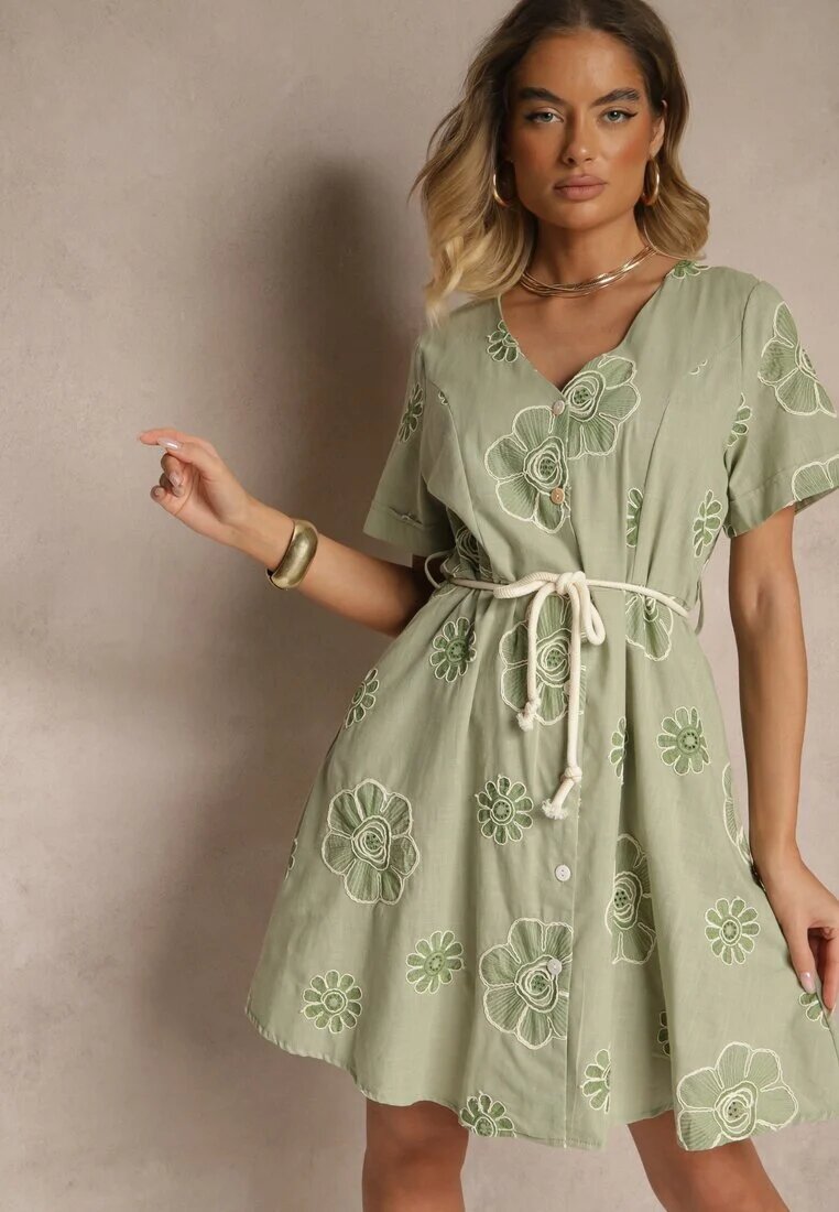 rosa Rochie verde deschis Boho decorată cu șnur și broderii Evinelle
