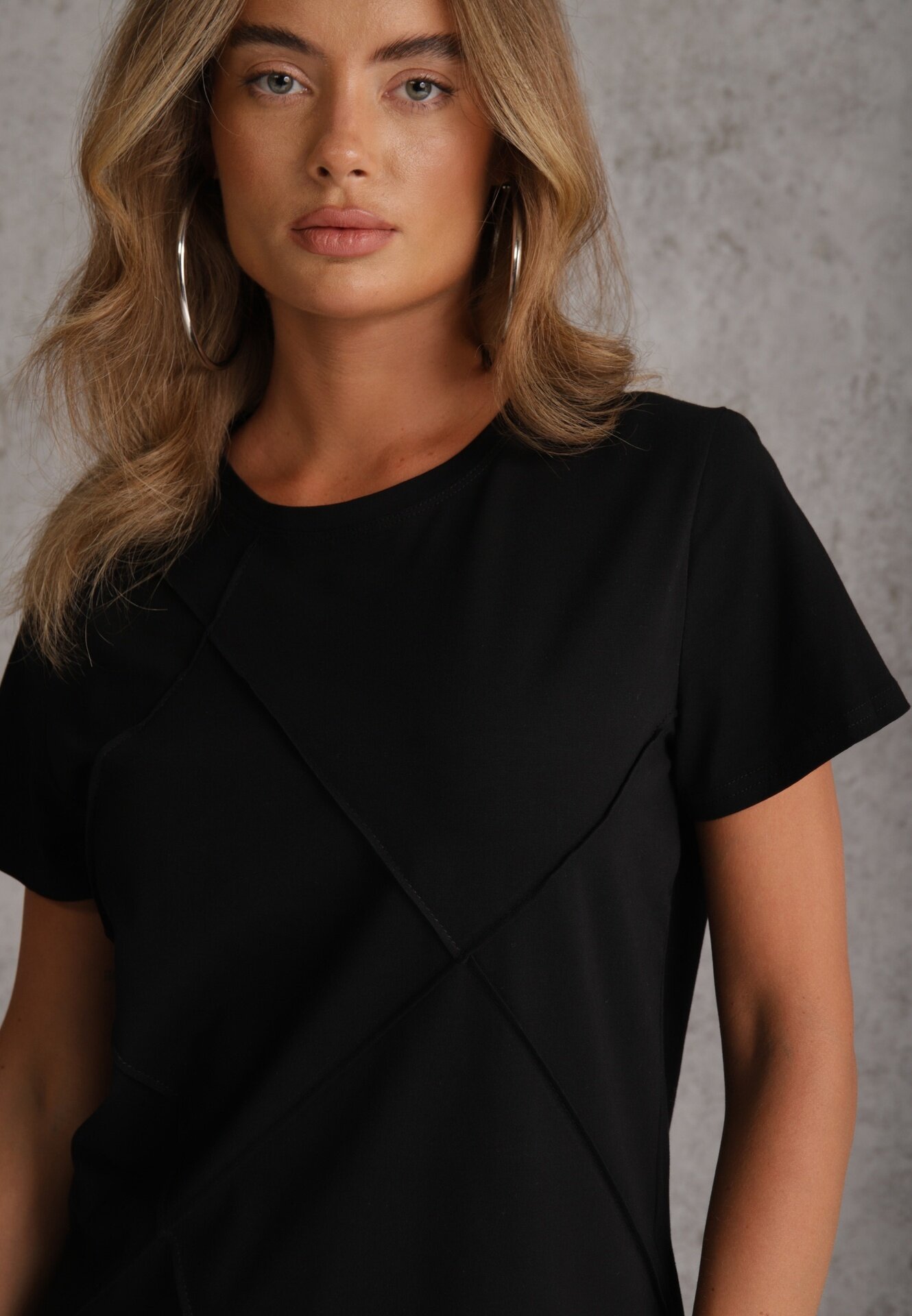 rosse line T-shirt din bumbac cu croială clasică și cusături decorative în romburi Luara Negru