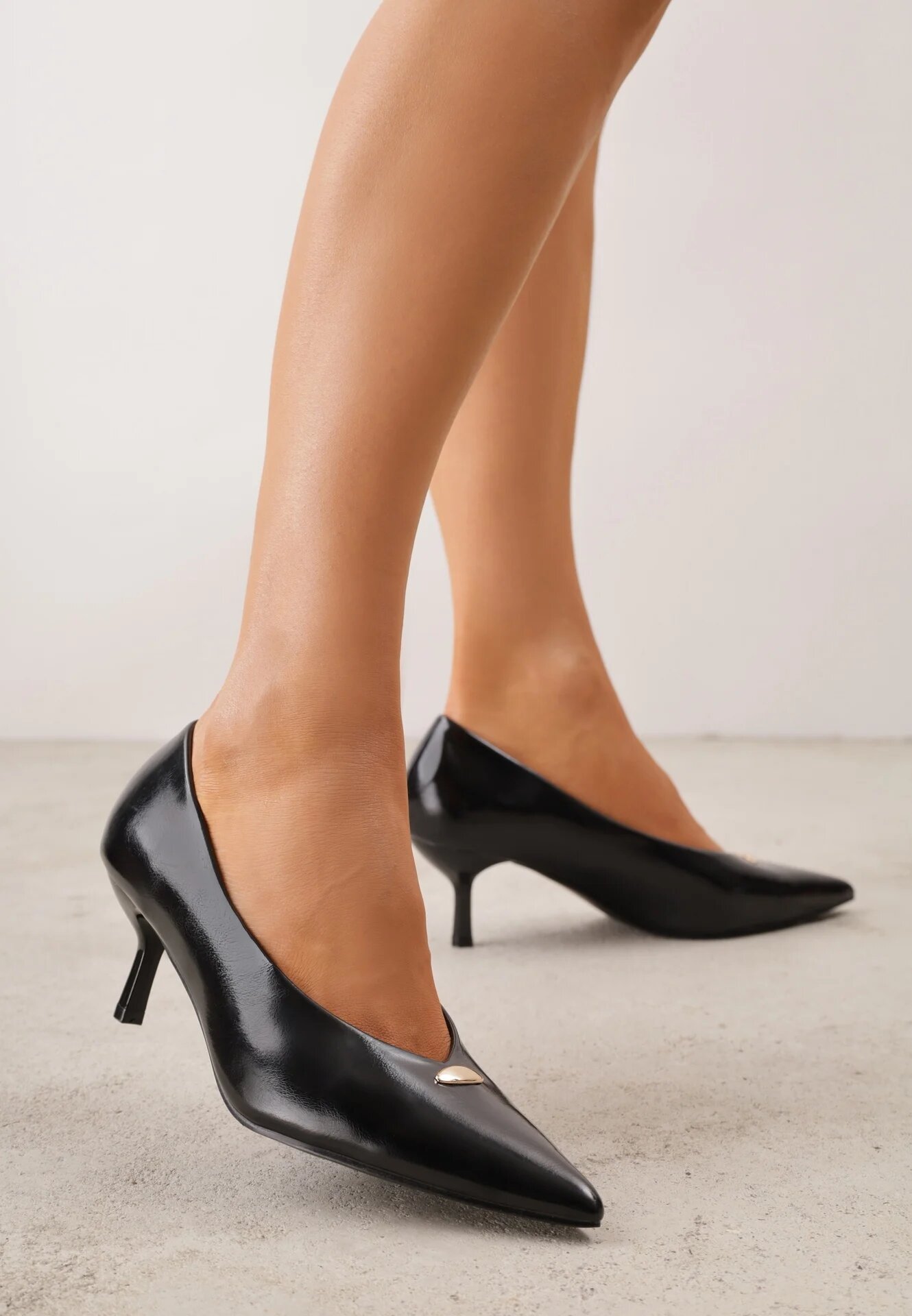 sergio todzi Pantofi stiletto pe toc kitten cu aplicație decorativă pe vârf Angarne Negri