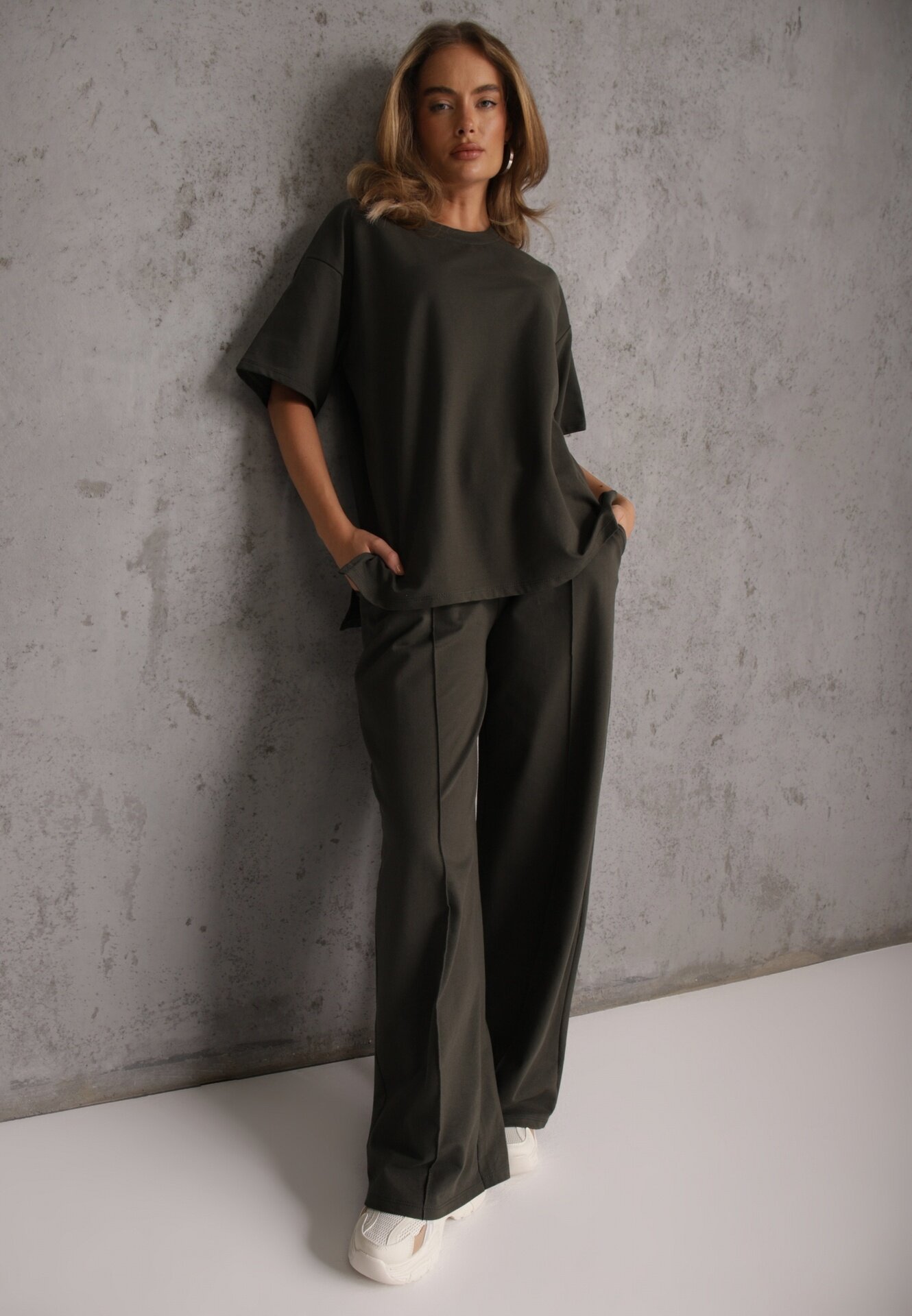  Set din Bumbac Verde închis Pantaloni drepți largi cu Elastic în Talie Bluză cu Decupaje Vimarases