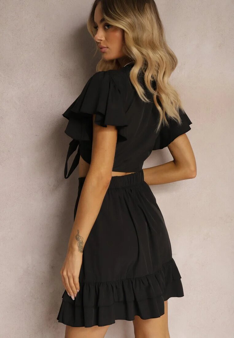  Set Negru 2 piese Top scurt cu legătură Fustă cu volane și elastic în talie Clementis
