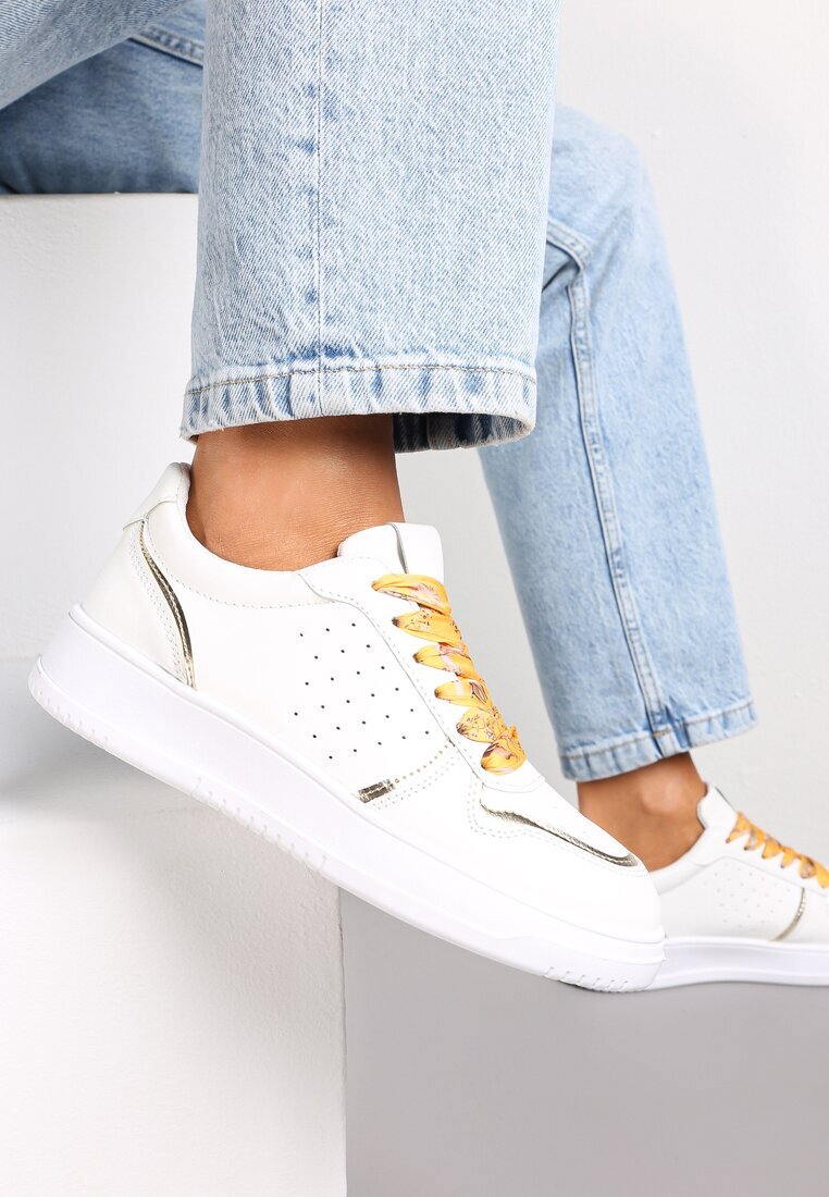  Sneakers Albe-Aurii cu Șireturi Colorate și Inserții Metalice Lania
