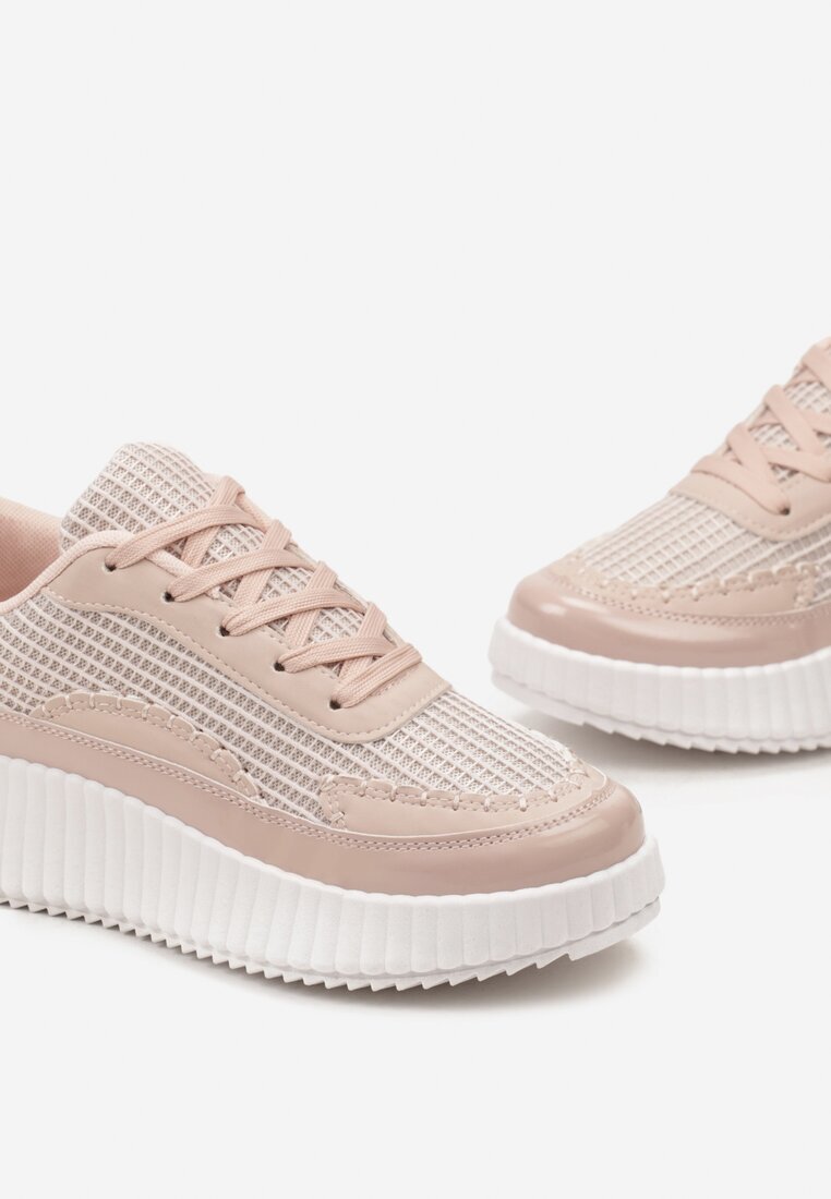  Sneakers Roz cu Platformă Decorați cu Nituri și Inserții Patchwork Jeneria