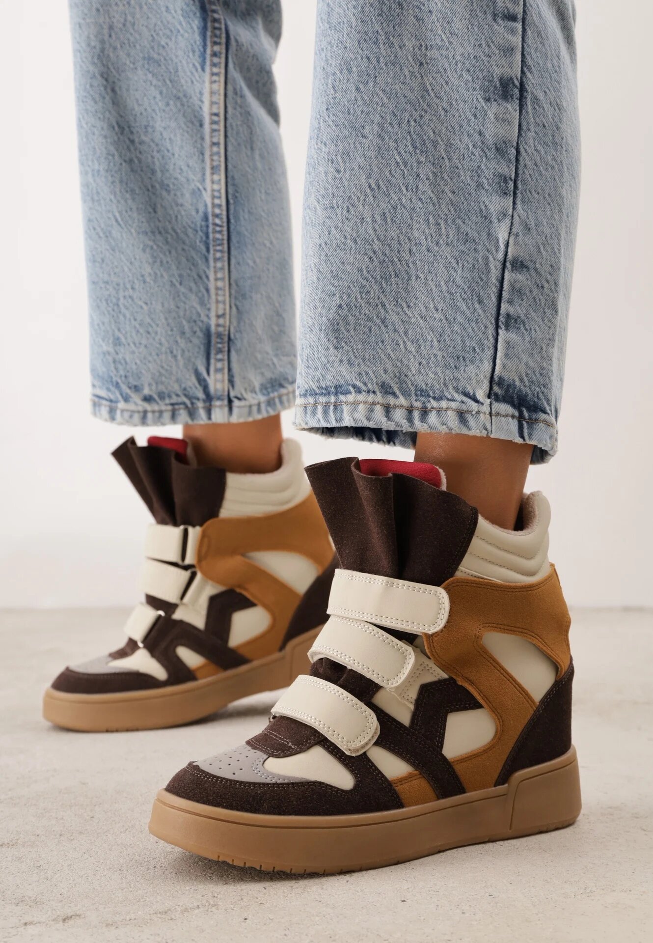  Sneakers Y2K pe platformă cu căptușeală și benzi cu scai Aitia Bej