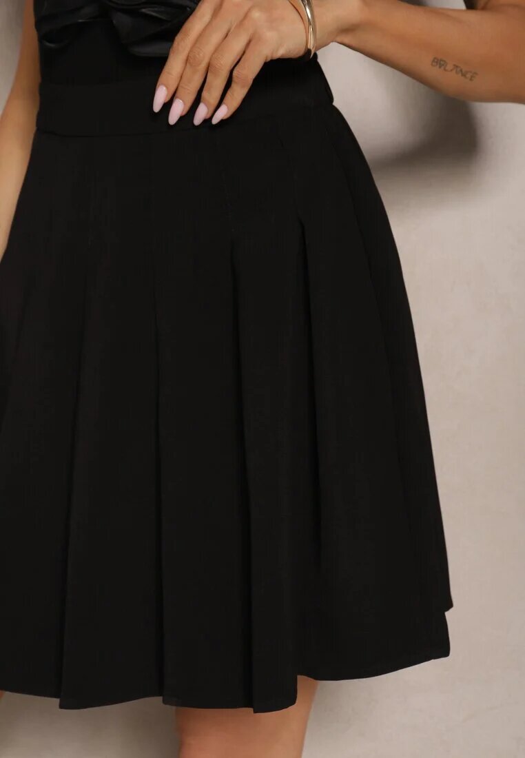 sophyline Fustă Neagră din Vâscoză cu Croi Evazat cu Pliuri și Elastic în Talie Stil Preppy Iliola