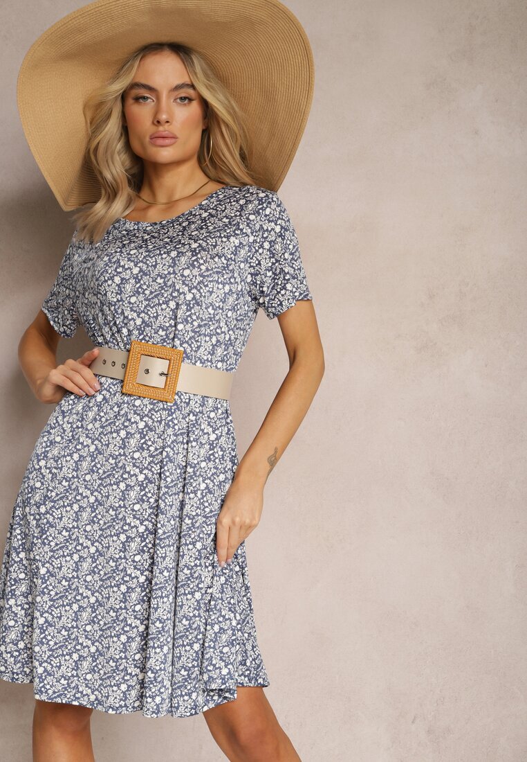 sweet&girl Rochie scurtă albastru-marin și albă cu tiv evazat și decolteu rotund din viscoză Dapnehli