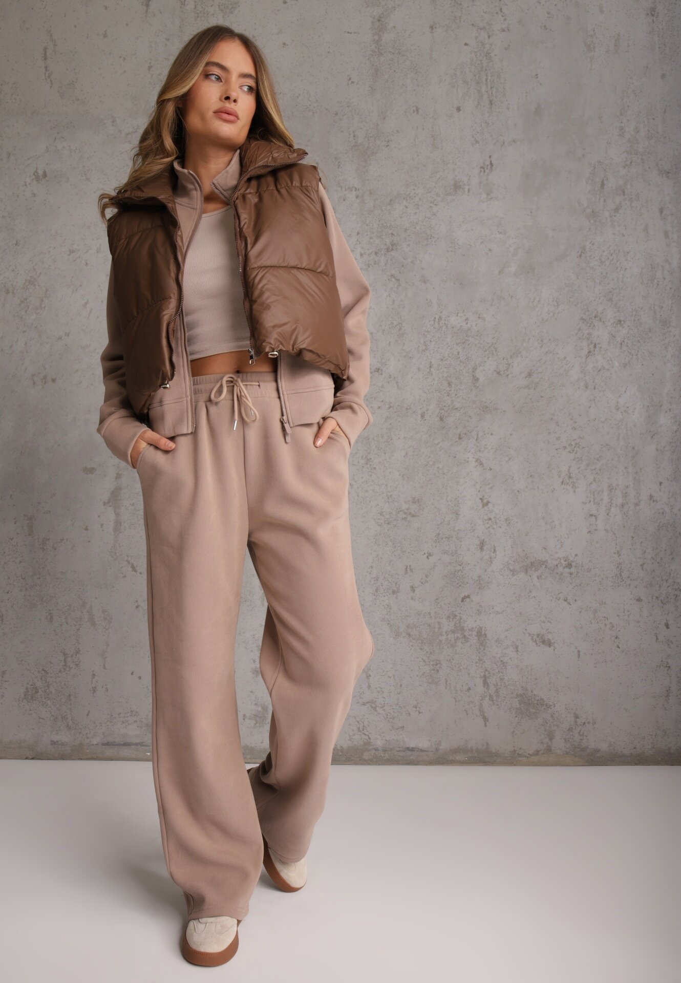 swest Set de trening cu pantaloni Wide Leg și bluză cu fermoar cu guler tip tunică Milia Bej închis