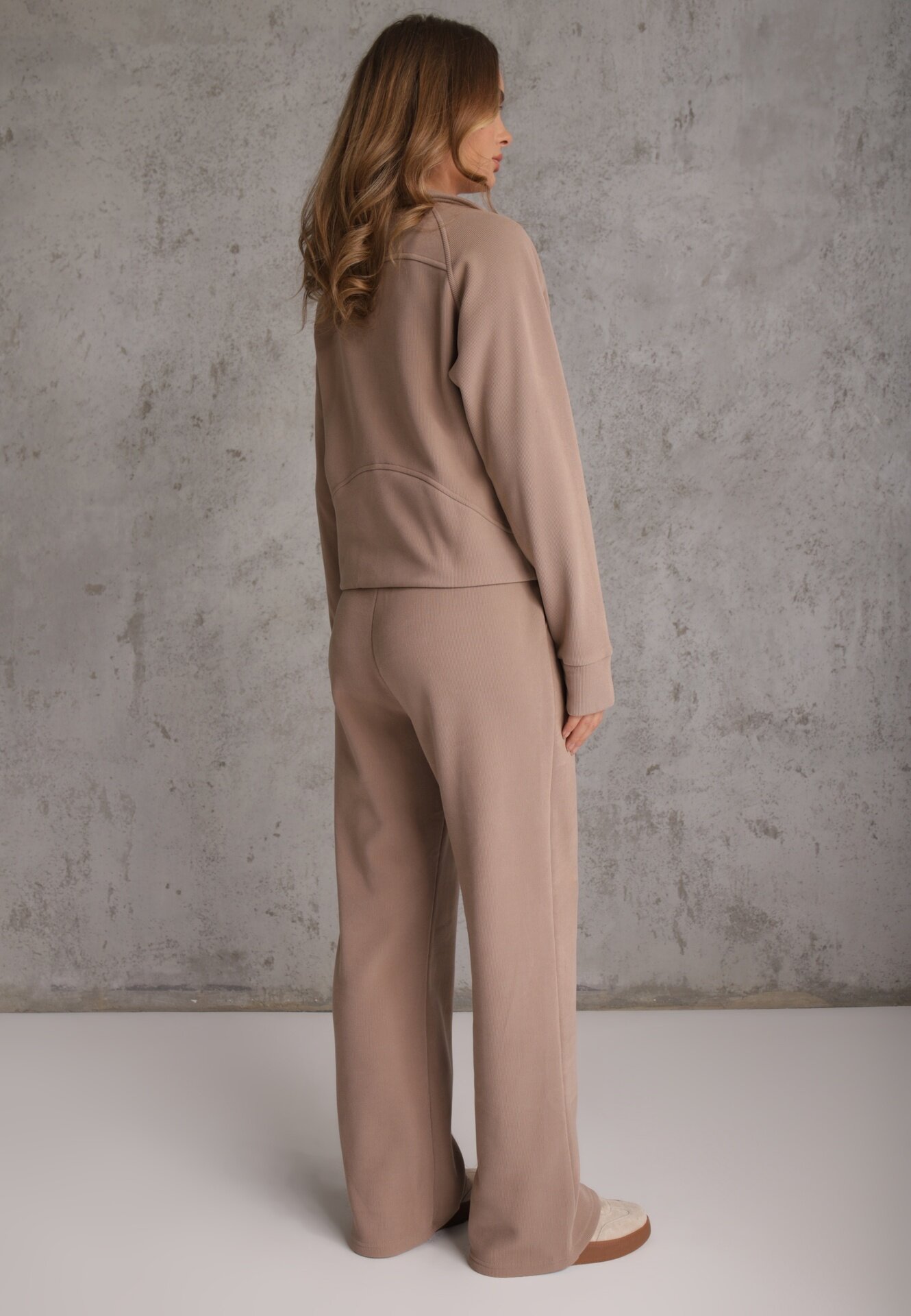swest Set de trening cu pantaloni Wide Leg și bluză cu fermoar cu guler tip tunică Milia Bej închis