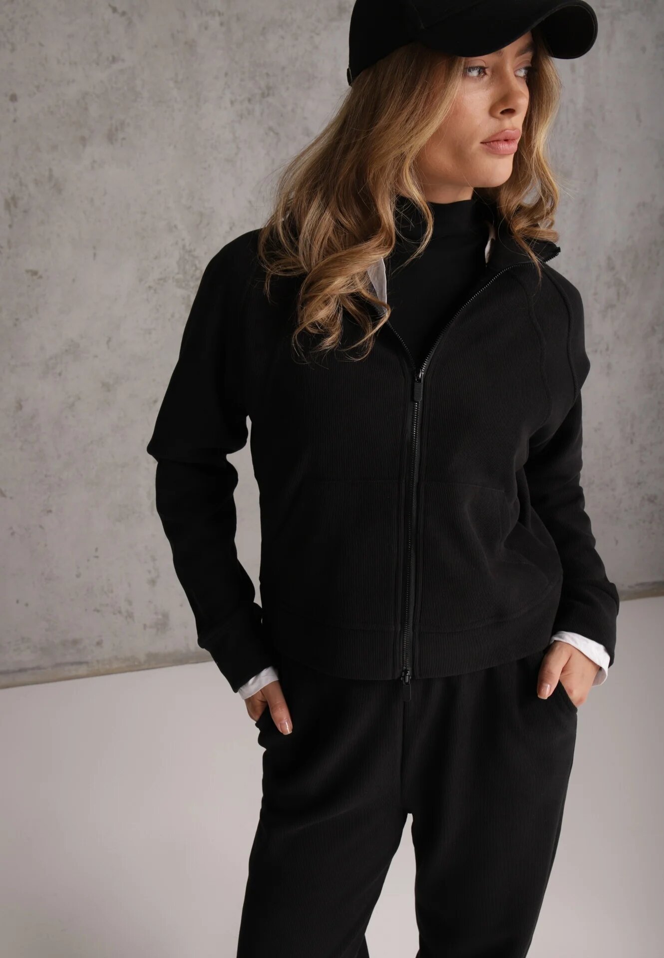 swest Set de trening cu pantaloni Wide Leg și bluză cu fermoar cu guler tip tunică Milia Negru