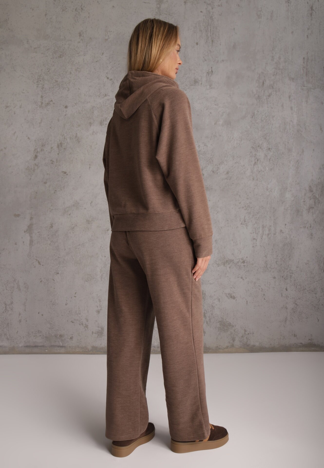 swest Set trening pantaloni Wide Leg și bluză cu glugă și aplicații Nailena Maro