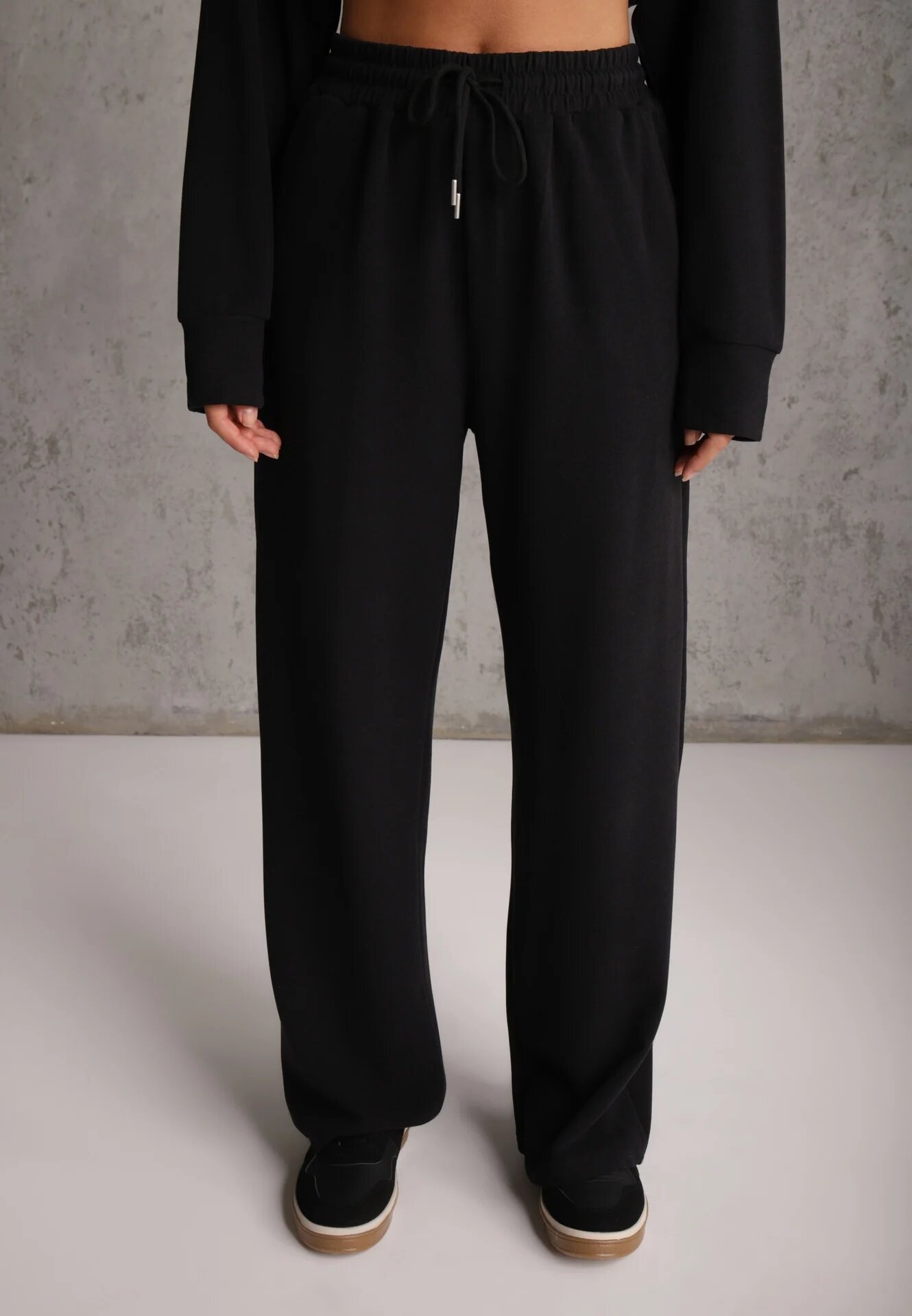 swest Set trening pantaloni Wide Leg și bluză cu glugă și aplicații Nailena Negru